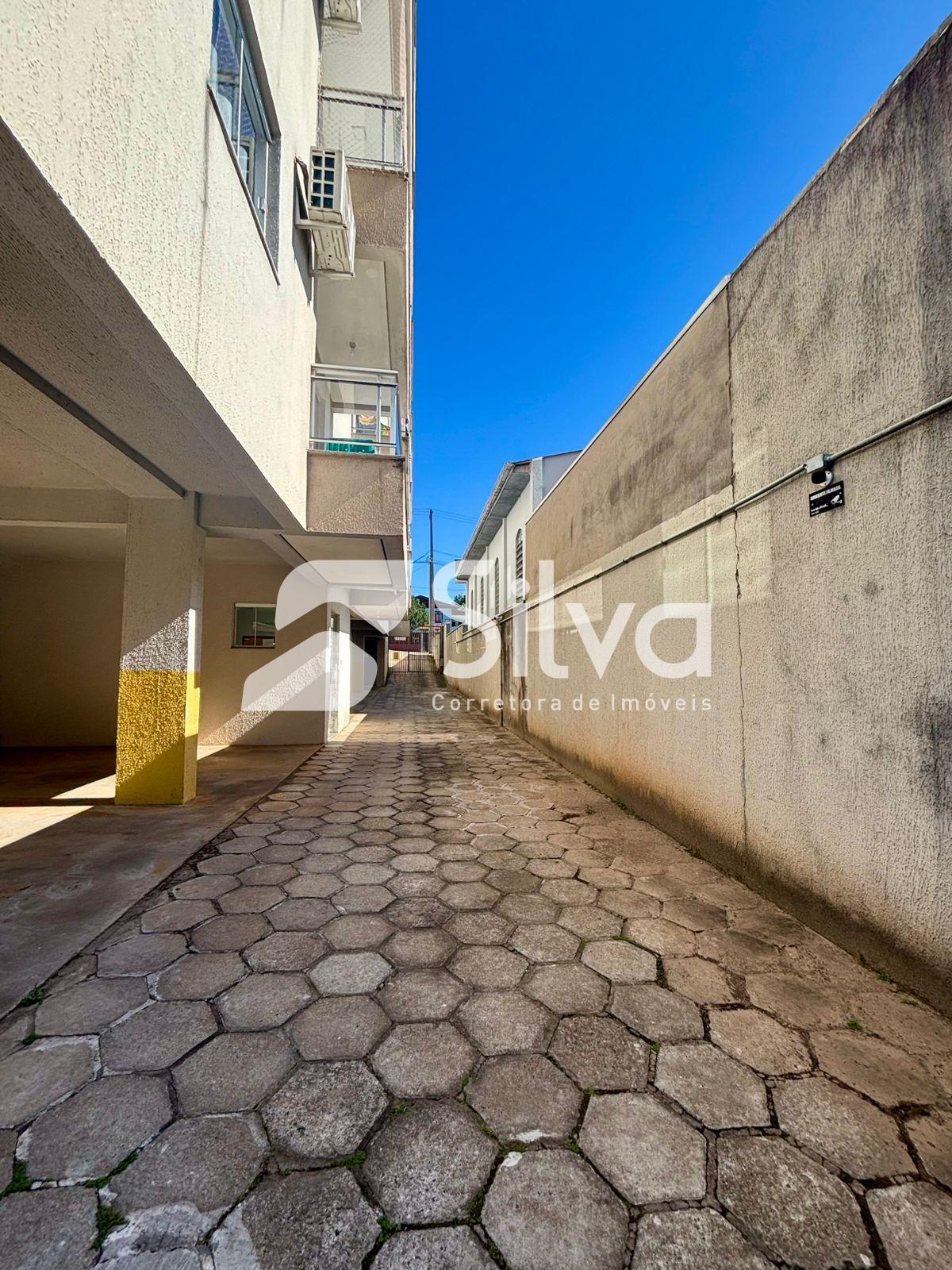 Apartamento a venda, localizado no Centro, Dois Vizinhos-PR.