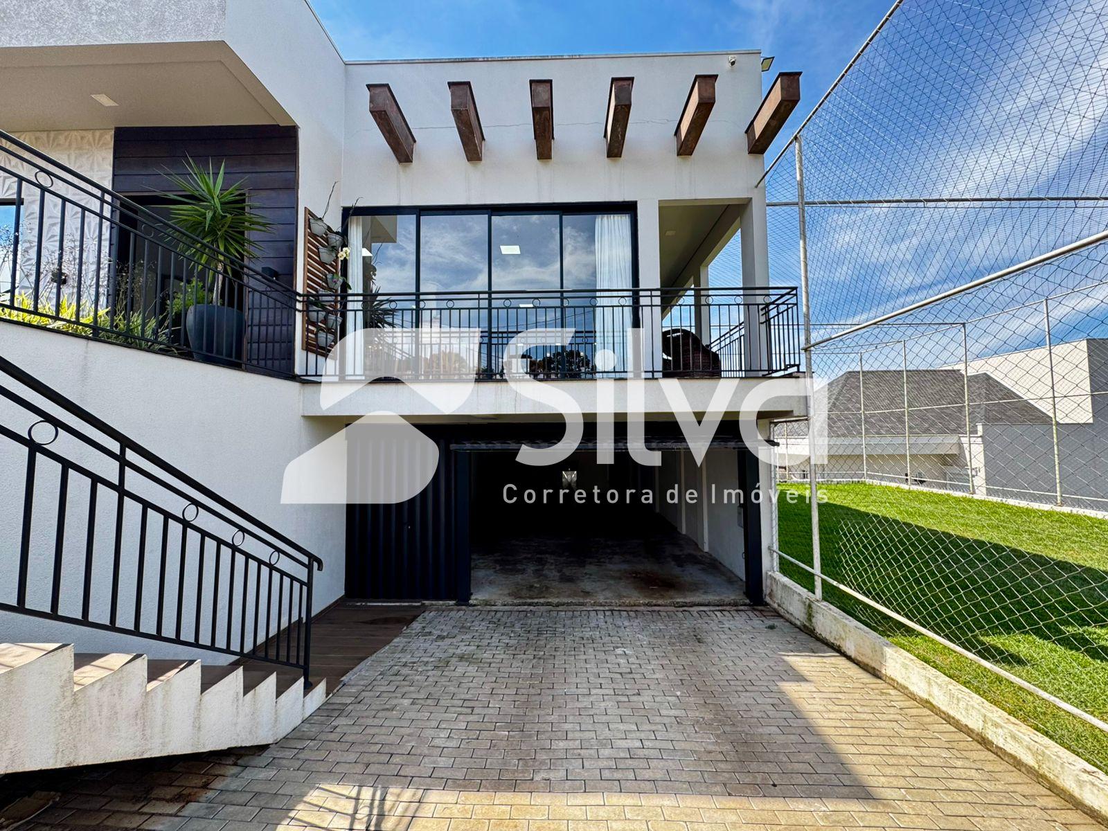 Casa a venda localizada no Loteamento Alto da Zacarias, Dois Vizinhos-PR.