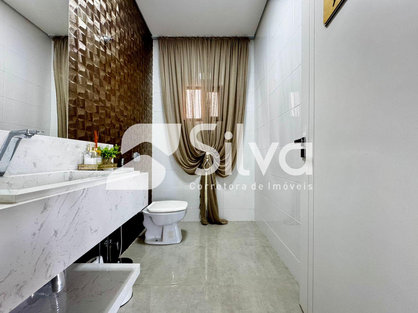 Casa a venda localizada no Loteamento Alto da Zacarias, Dois Vizinhos-PR.