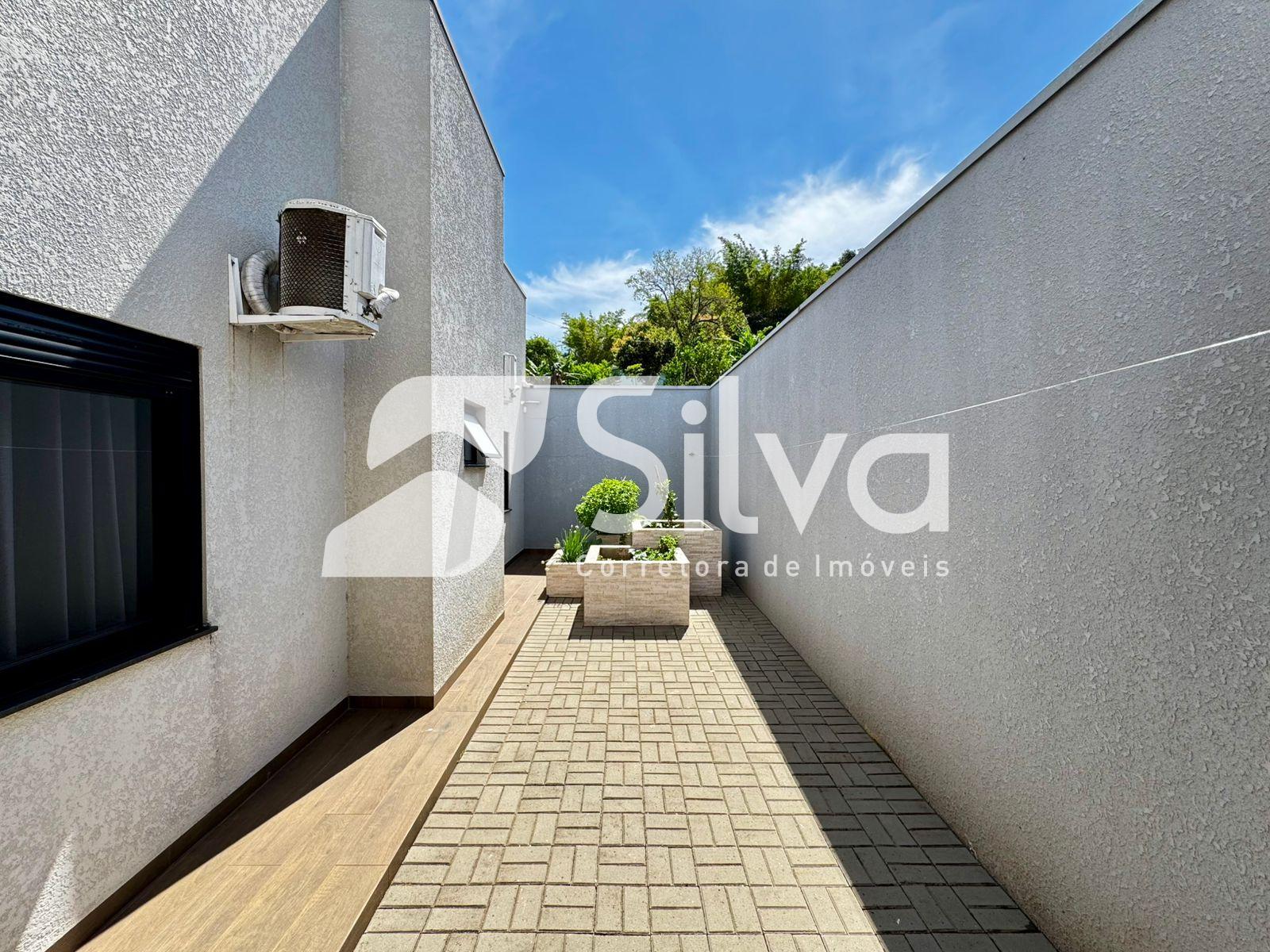 Casa a venda localizada no Loteamento Alto da Zacarias, Dois Vizinhos-PR.