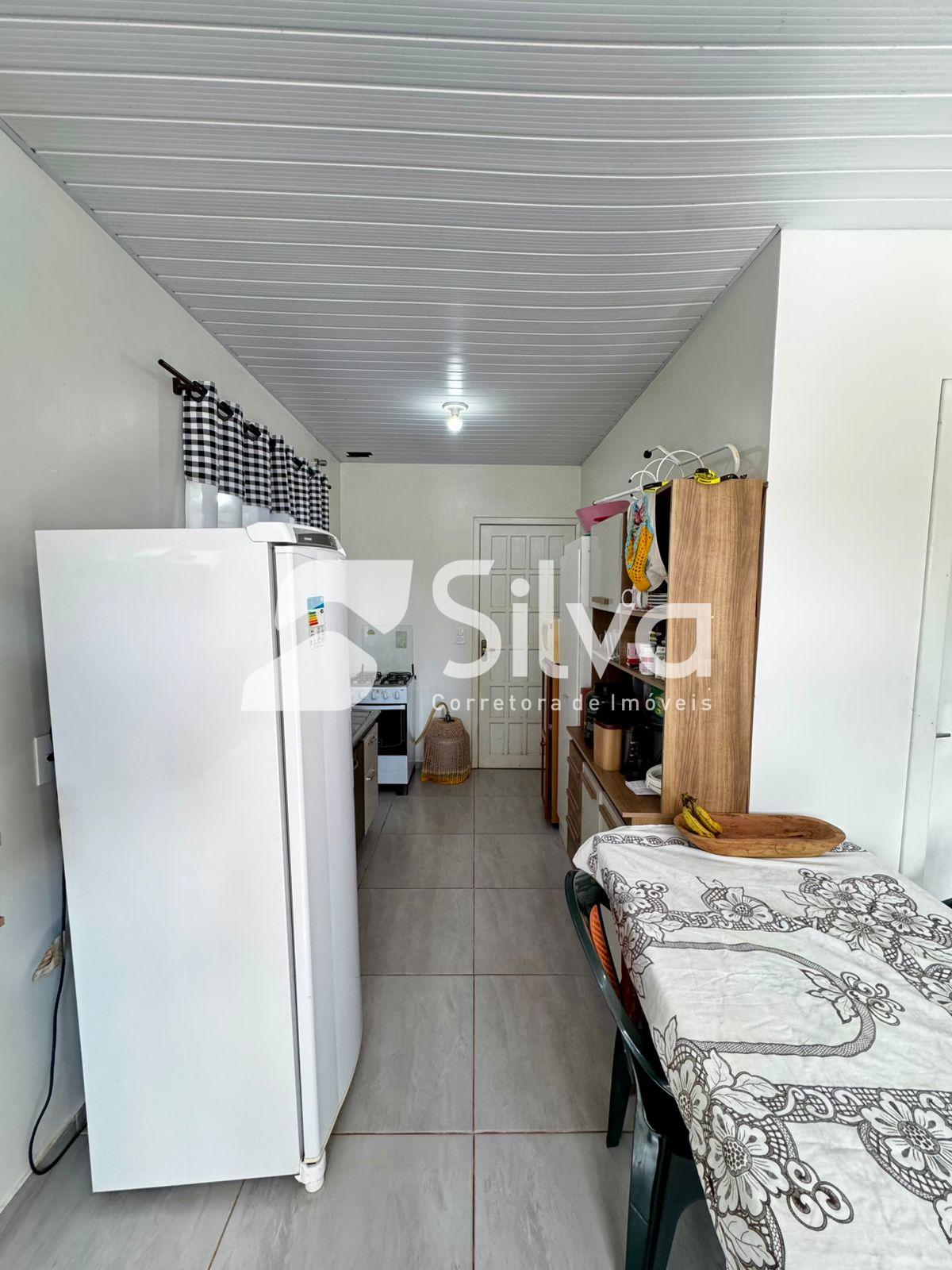 Casa a venda localizada no Bairro Vitoria, Dois Vizinhos-PR.