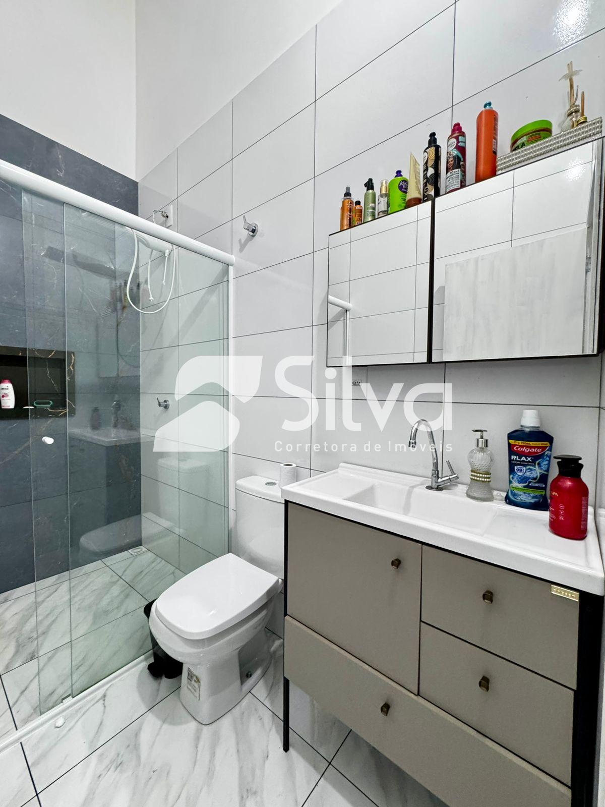 Casa a venda localizada no Bairro Vitoria, Dois Vizinhos-PR.