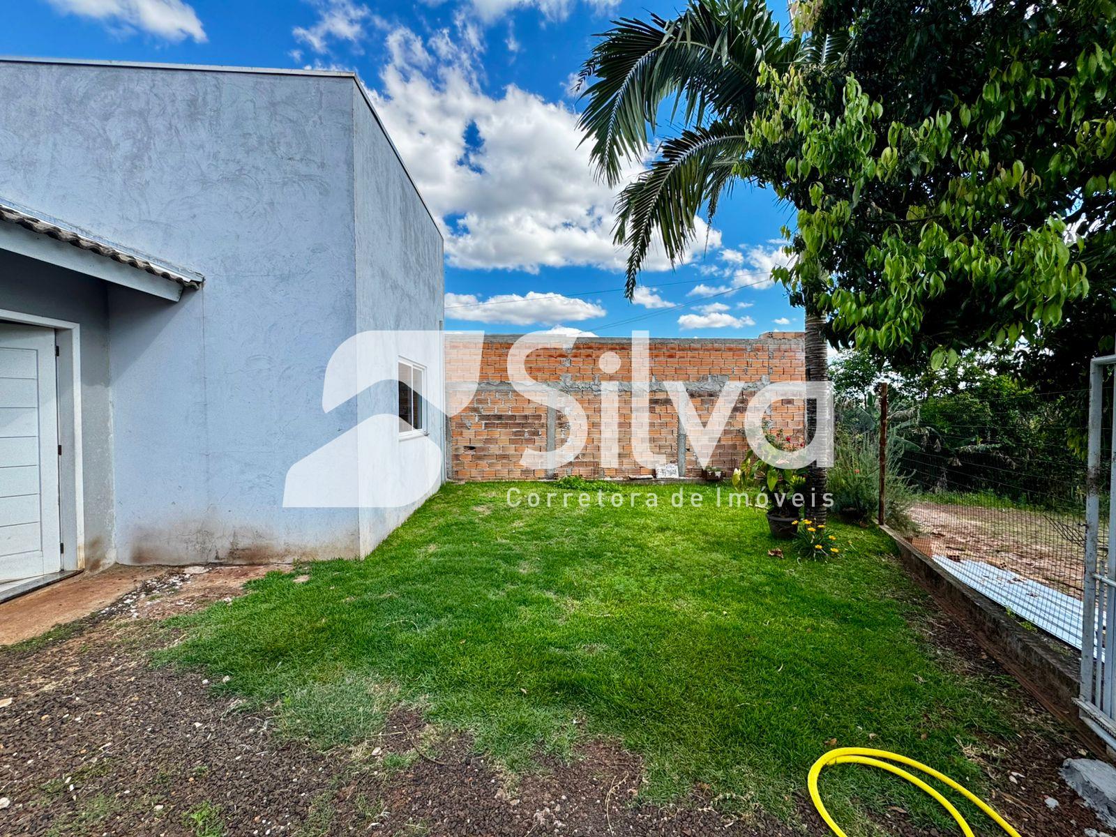 Casa a venda localizada no Bairro Vitoria, Dois Vizinhos-PR.