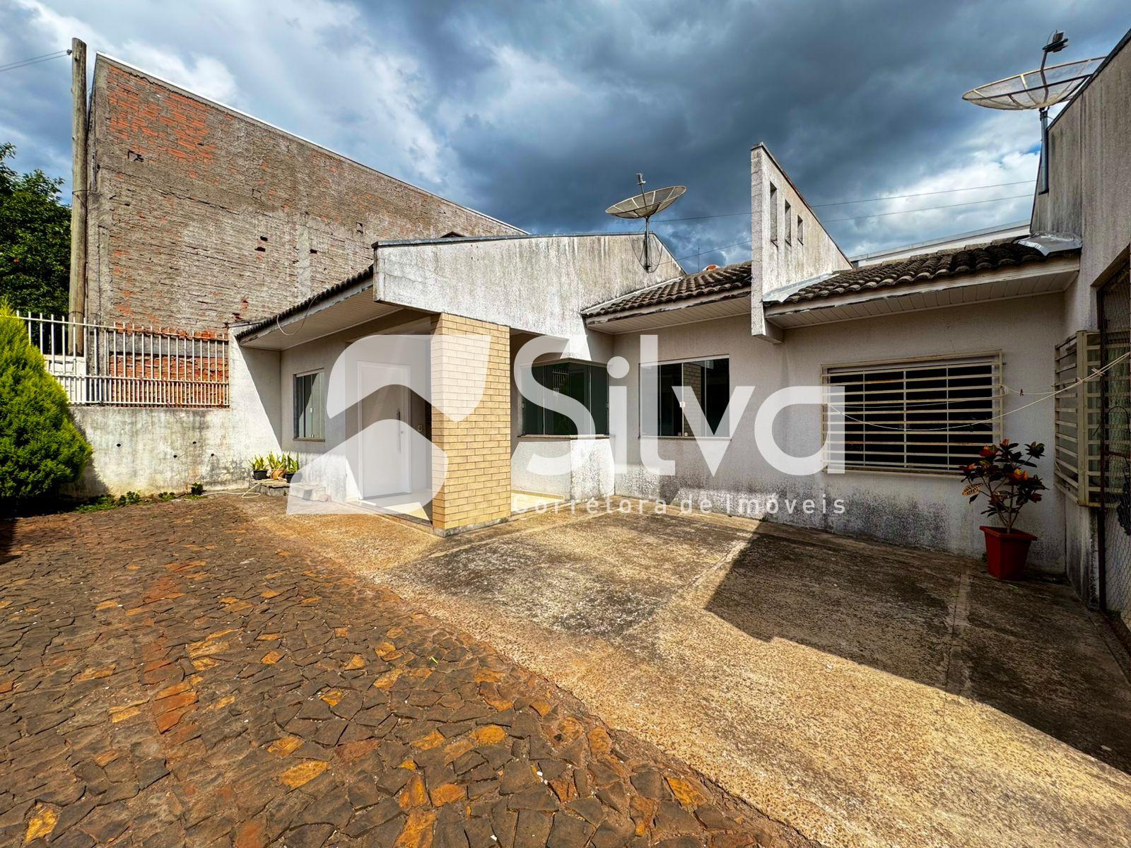 Casa a venda localizada em condom?nio, no Bairro Margarida Gal...