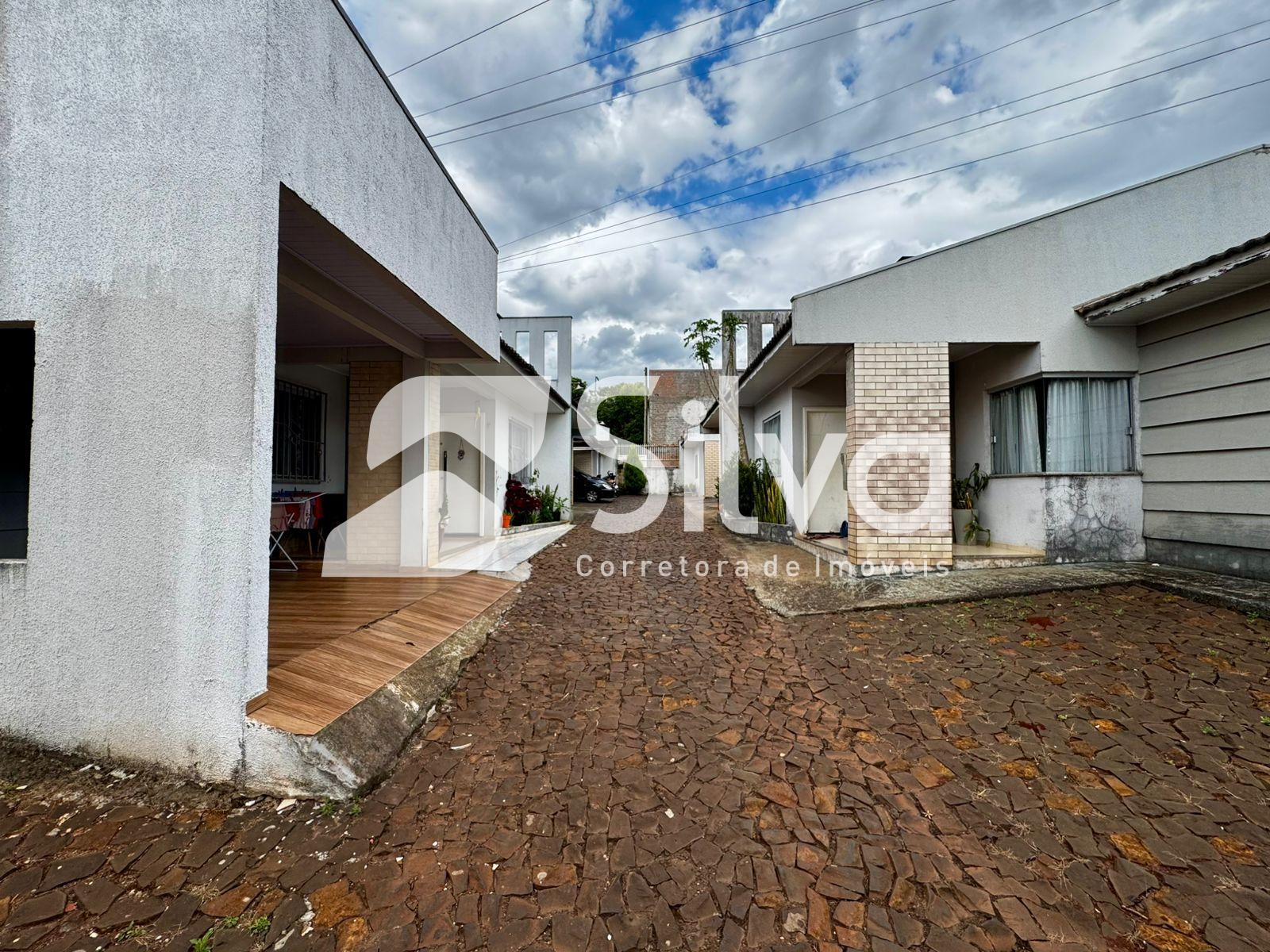 Casa a venda localizada em condomnio, no Bairro Margarida Galvan, Dois Vizinhos-PR.