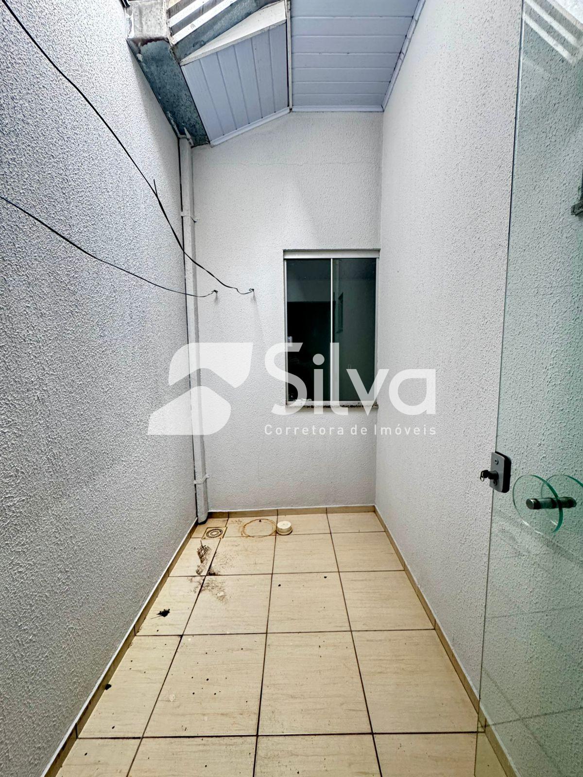 Casa a venda localizada em condomnio, no Bairro Margarida Galvan, Dois Vizinhos-PR.