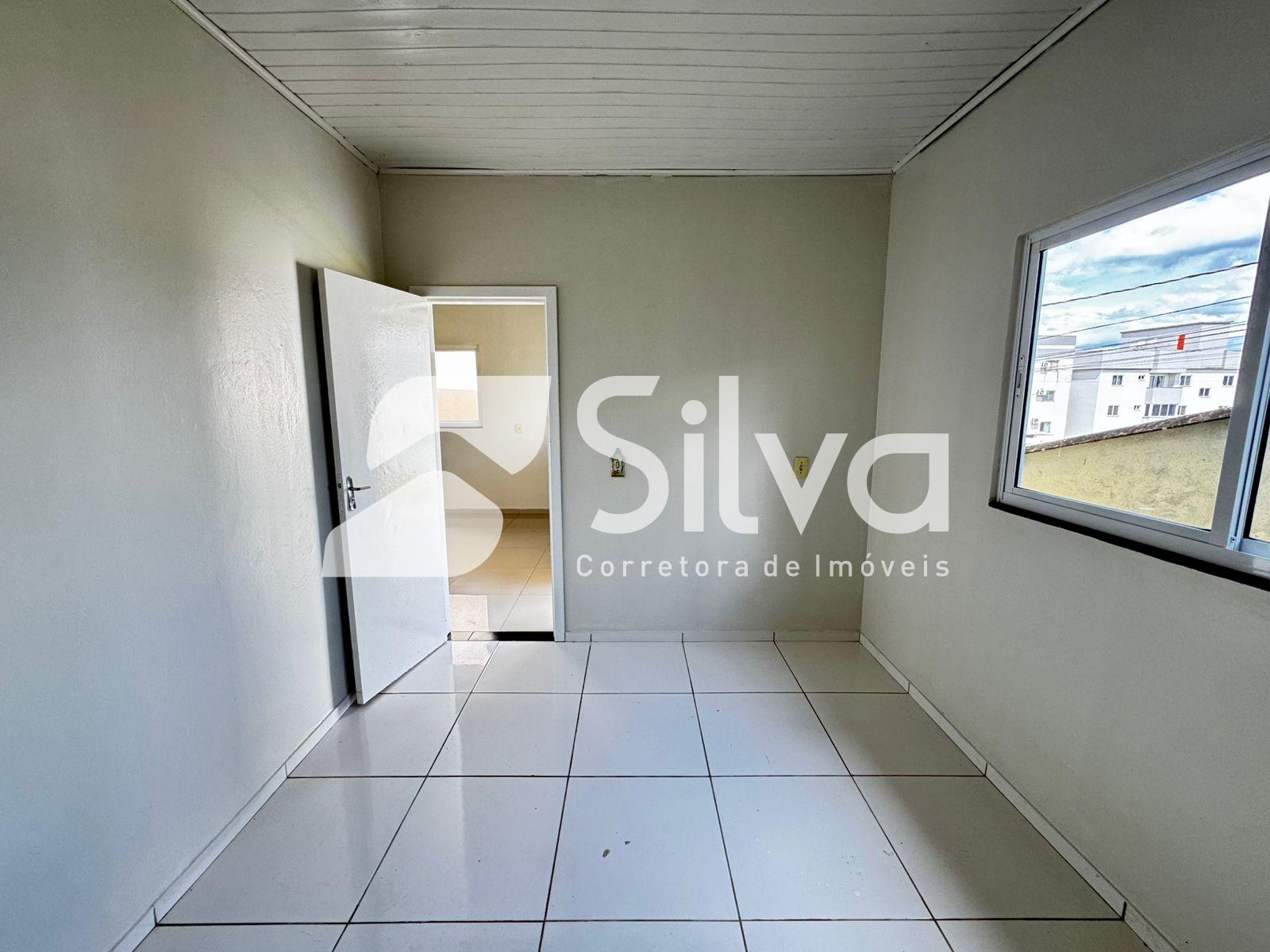 Casa a venda localizada no Bairro So Francisco de Assis, Dois Vizinhos-PR.