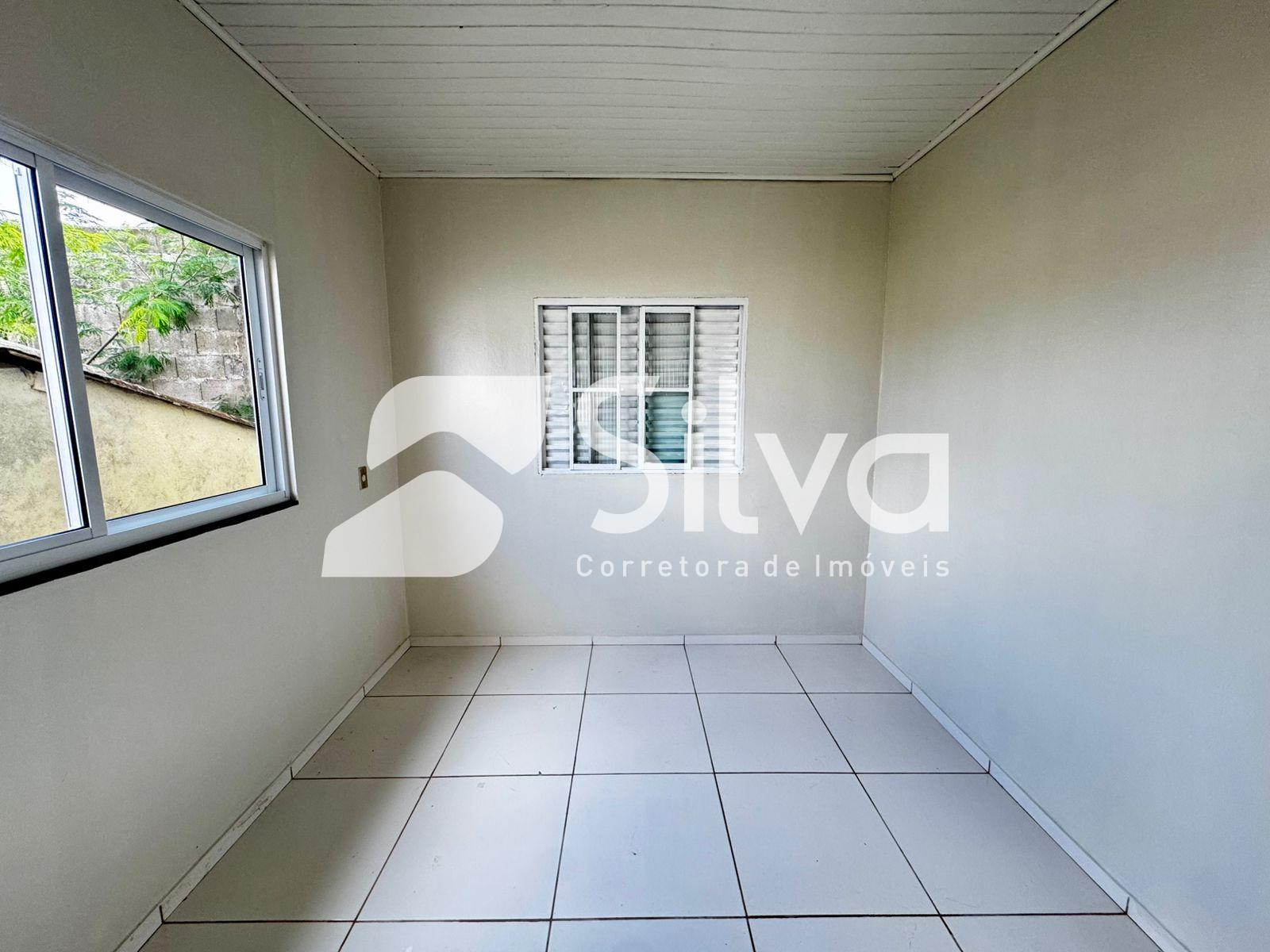 Casa a venda localizada no Bairro So Francisco de Assis, Dois Vizinhos-PR.