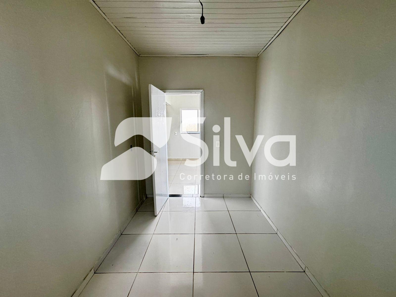 Casa a venda localizada no Bairro So Francisco de Assis, Dois Vizinhos-PR.