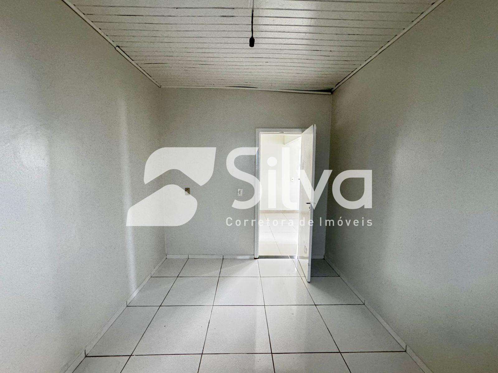 Casa a venda localizada no Bairro So Francisco de Assis, Dois Vizinhos-PR.