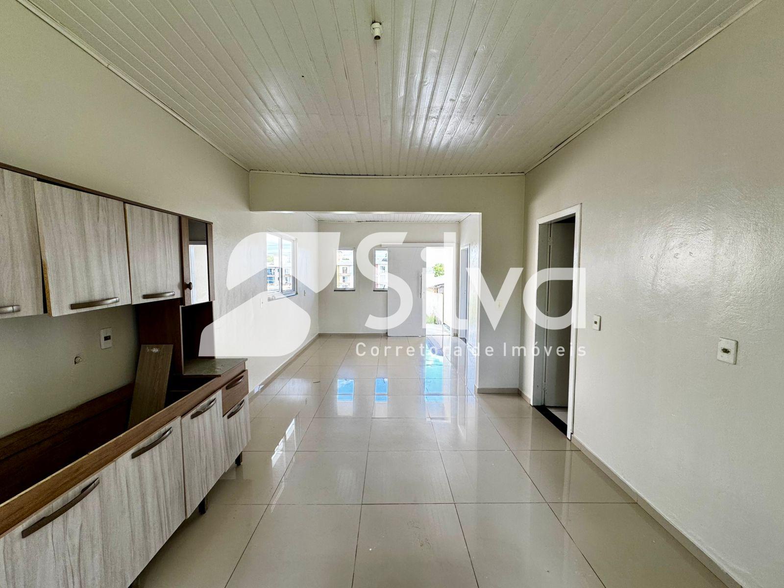 Casa a venda localizada no Bairro So Francisco de Assis, Dois Vizinhos-PR.