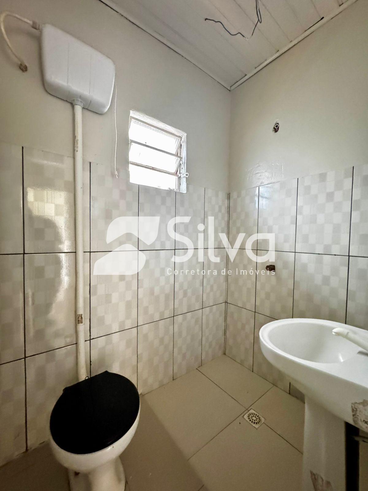 Casa a venda localizada no Bairro So Francisco de Assis, Dois Vizinhos-PR.