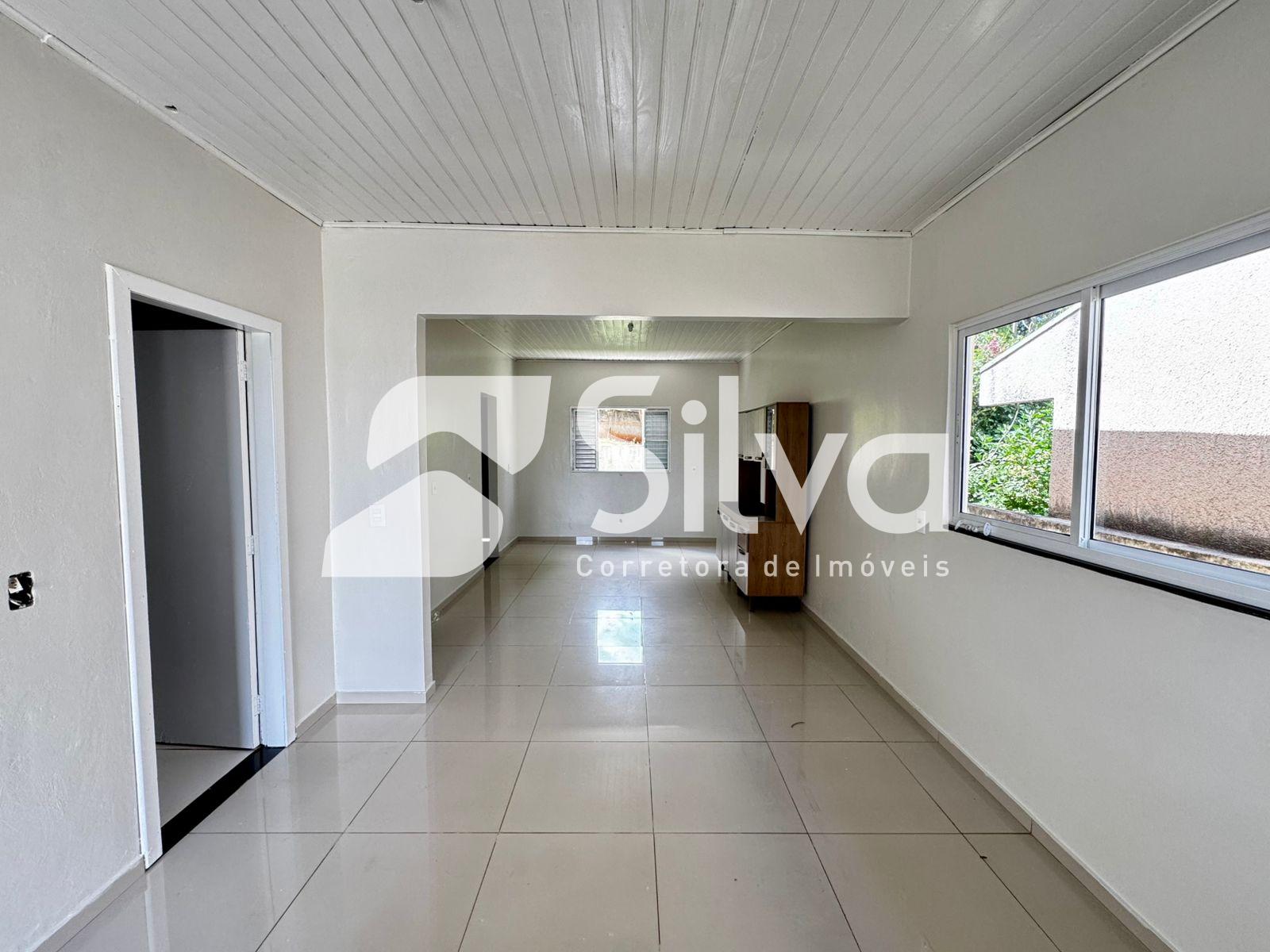 Casa a venda localizada no Bairro So Francisco de Assis, Dois Vizinhos-PR.