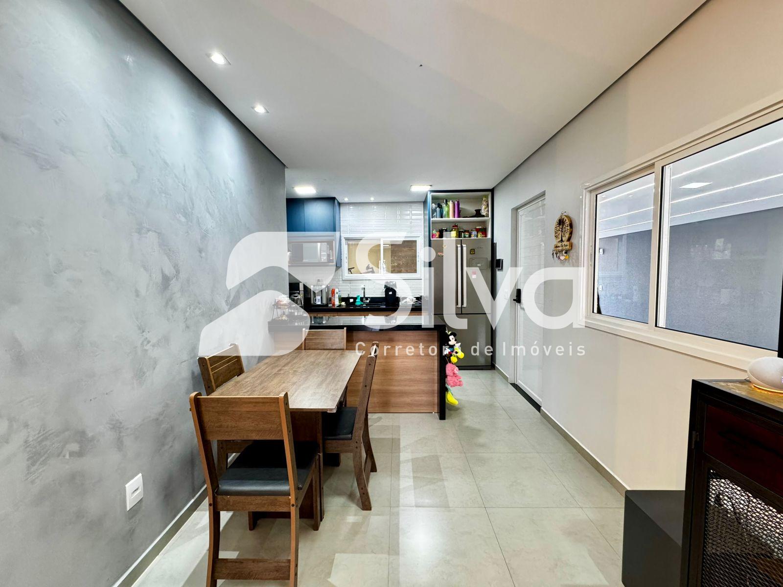 Casa  venda localizada no Bairro da Luz, Dois Vizinhos-PR.