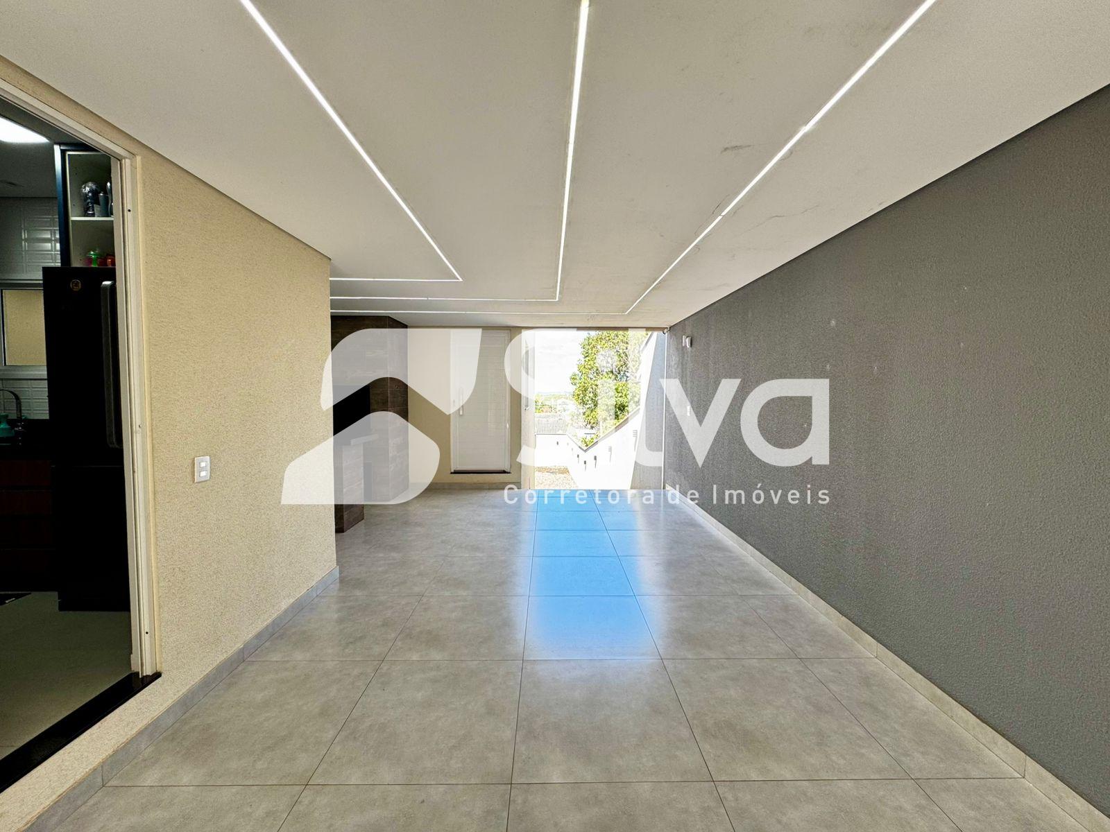 Casa  venda localizada no Bairro da Luz, Dois Vizinhos-PR.