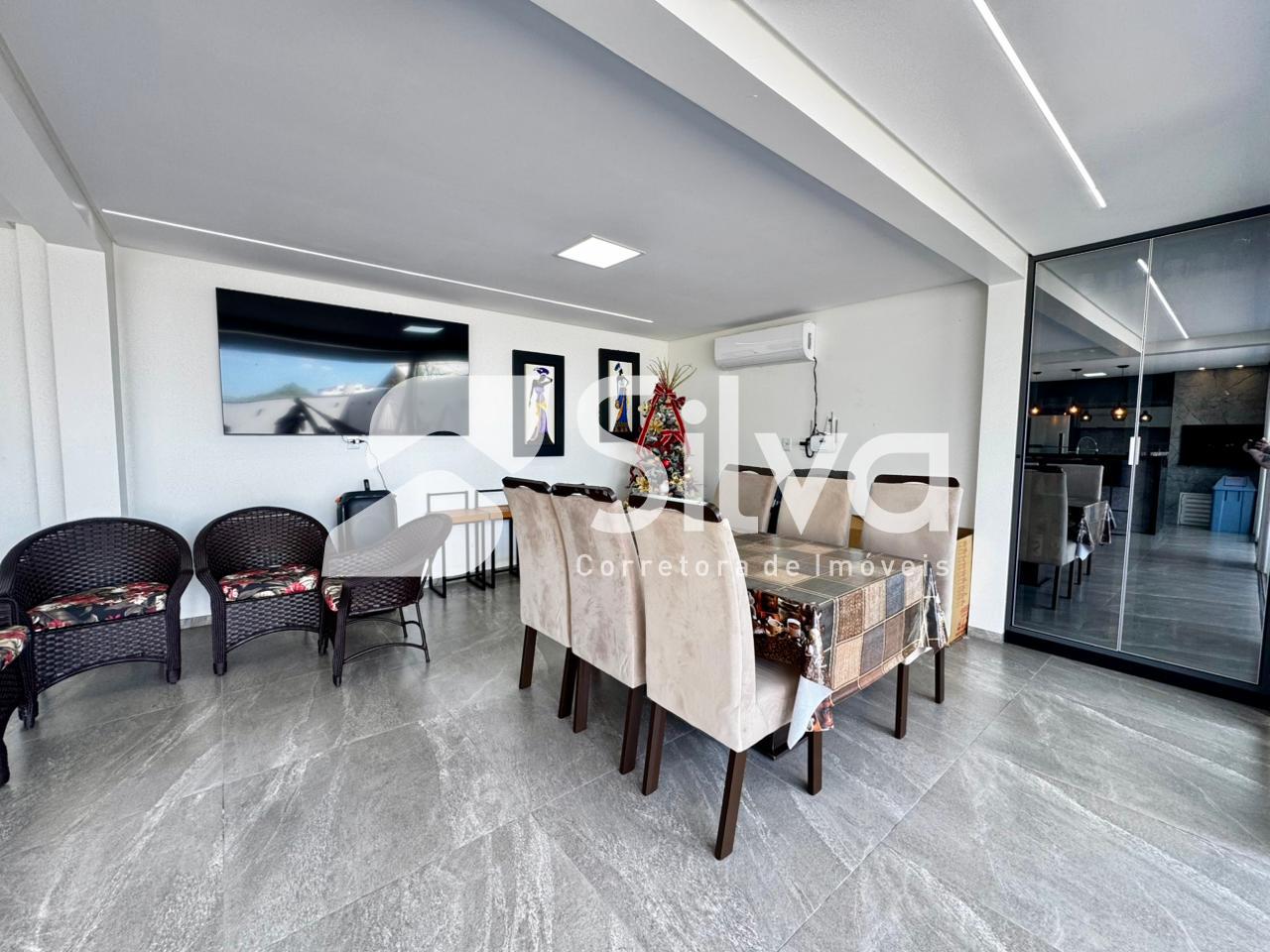 Casa  venda localizada no Bairro da Luz, Dois Vizinhos-PR.