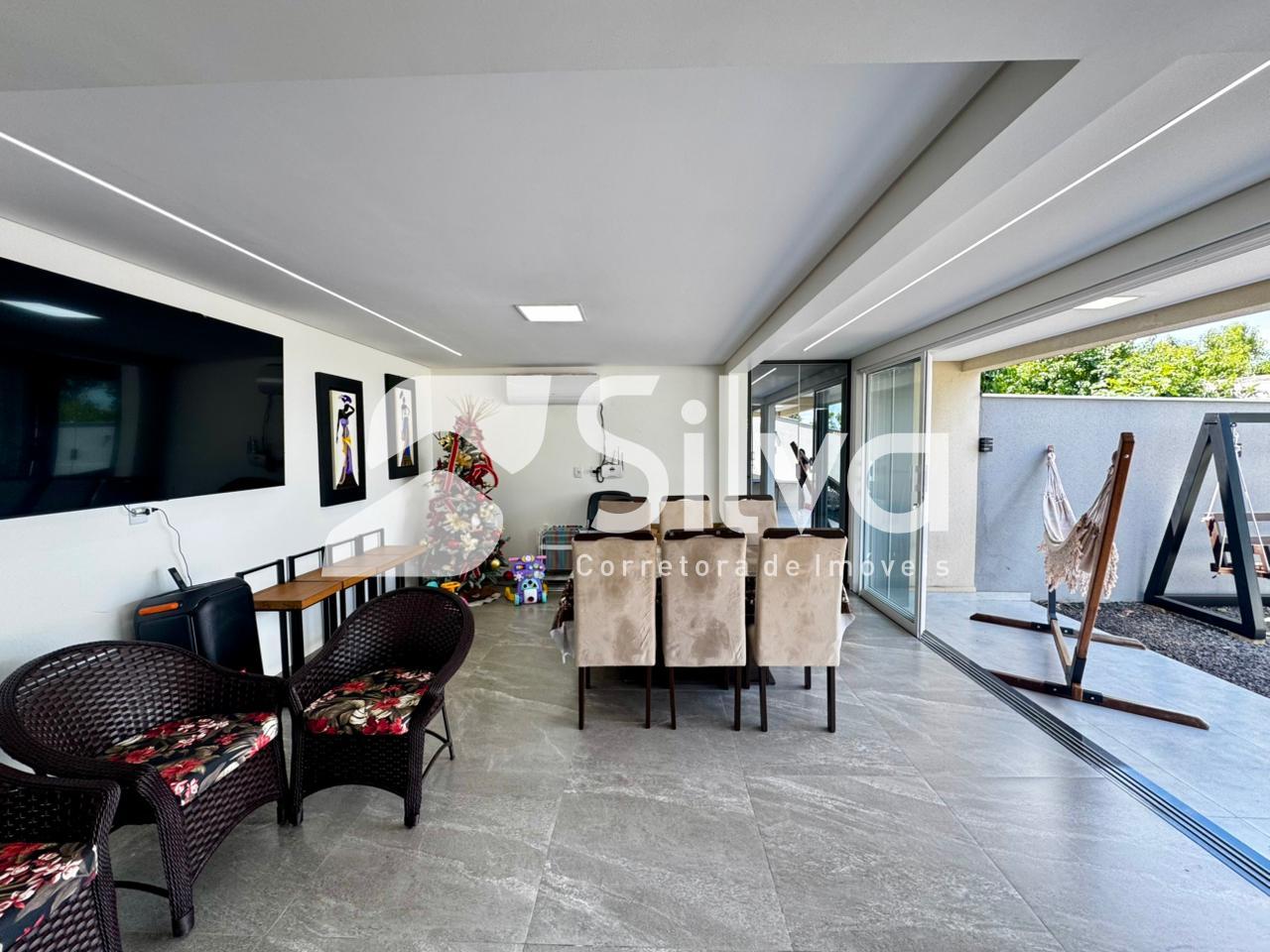 Casa  venda localizada no Bairro da Luz, Dois Vizinhos-PR.