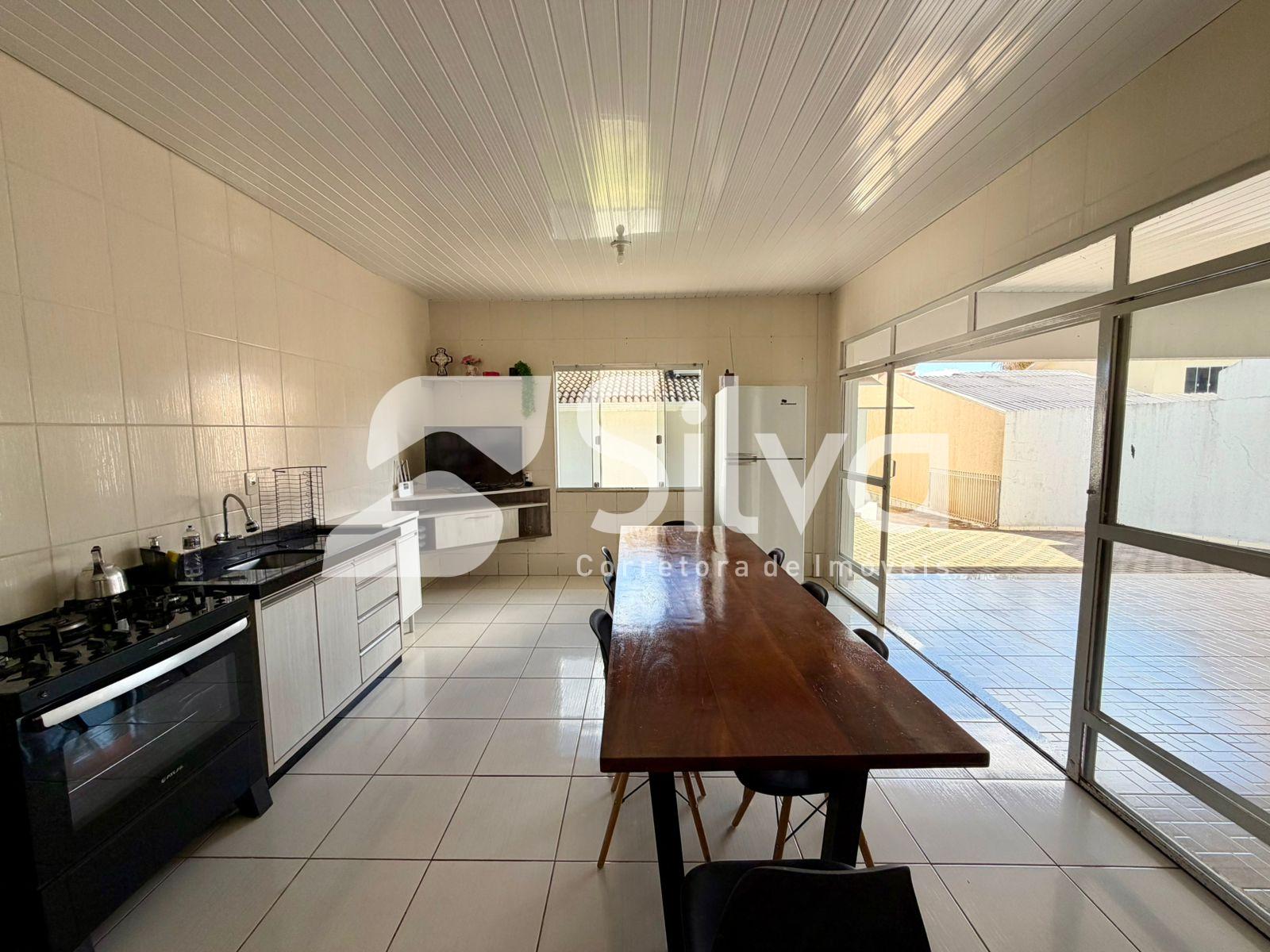 Casa a venda localizada no Bairro So Francisco Xavier, Dois Vizinhos-PR.