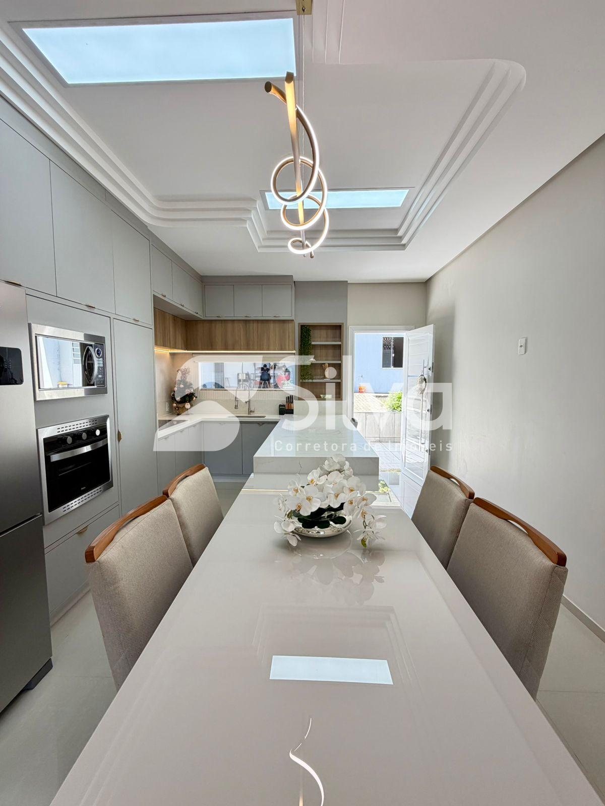 Casa a venda localizada no Bairro So Francisco Xavier, Dois Vizinhos-PR.