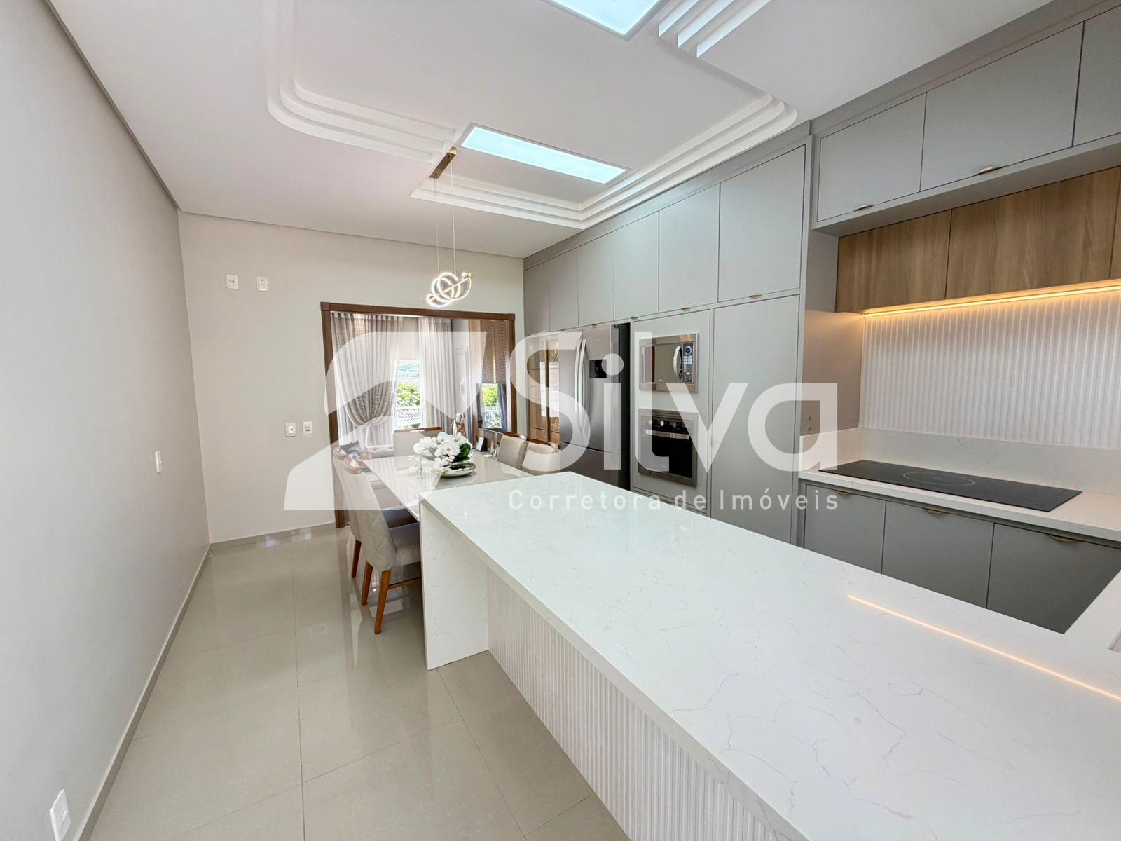 Casa a venda localizada no Bairro So Francisco Xavier, Dois Vizinhos-PR.