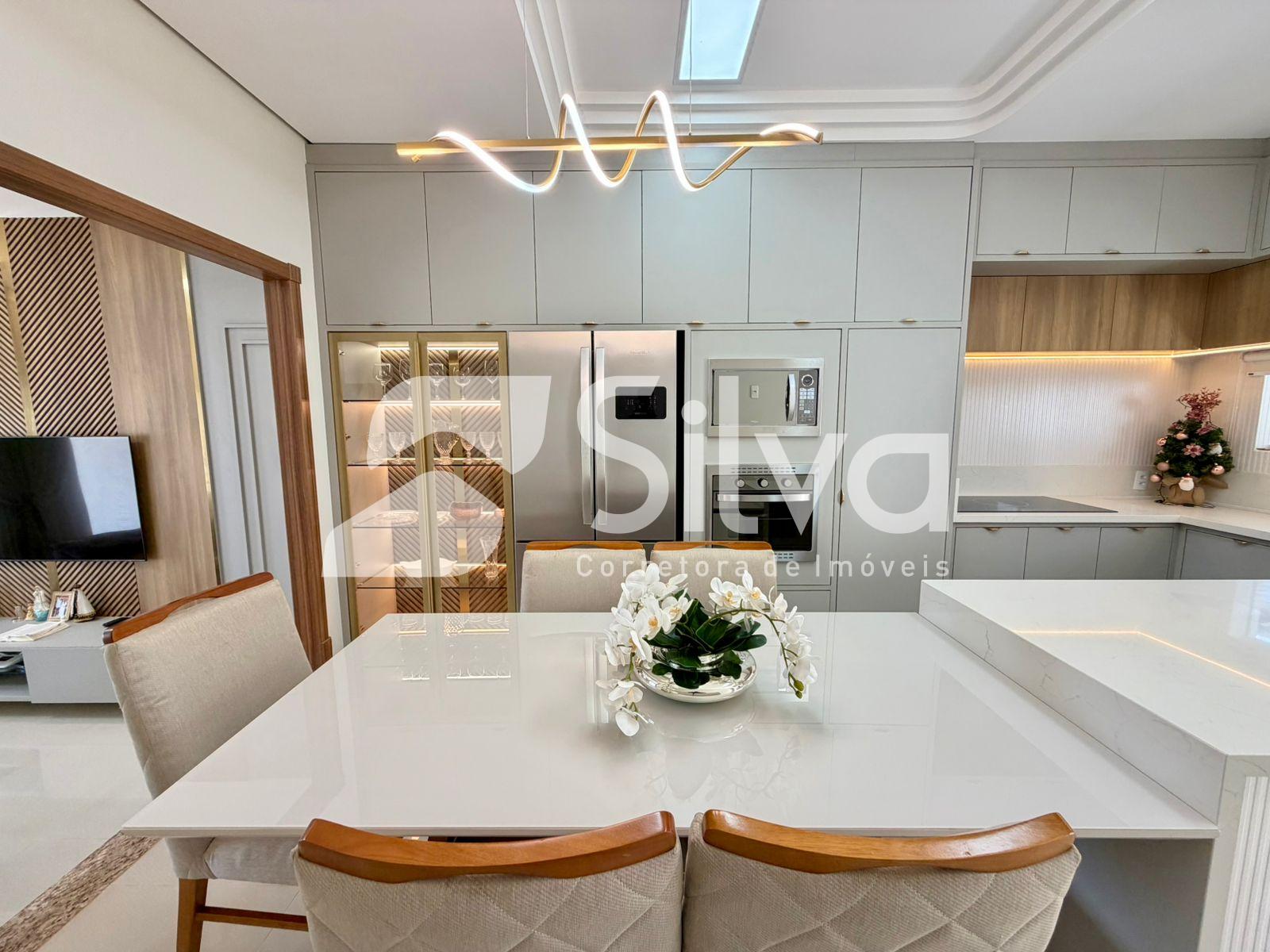 Casa a venda localizada no Bairro So Francisco Xavier, Dois Vizinhos-PR.