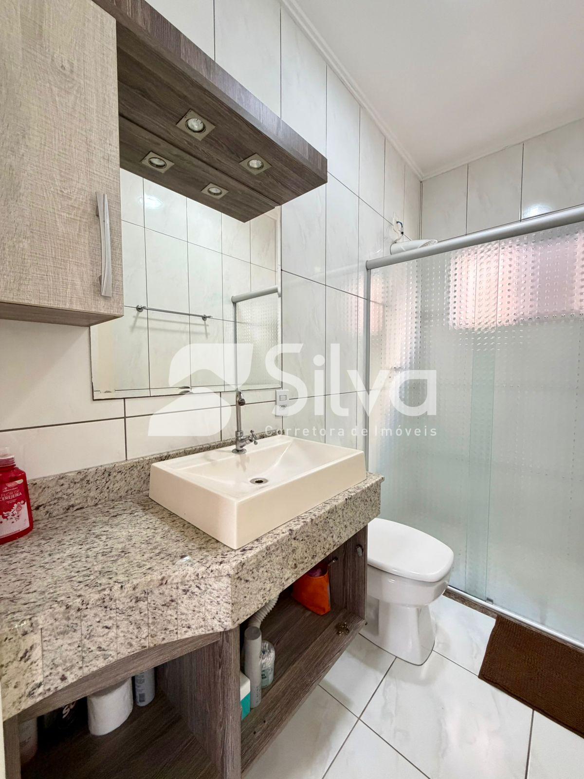 Casa a venda localizada no Bairro So Francisco Xavier, Dois Vizinhos-PR.