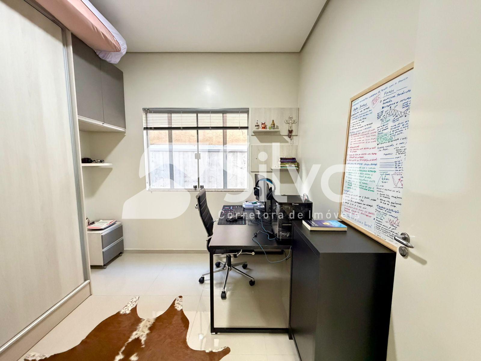 Casa a venda localizada no Bairro So Francisco Xavier, Dois Vizinhos-PR.