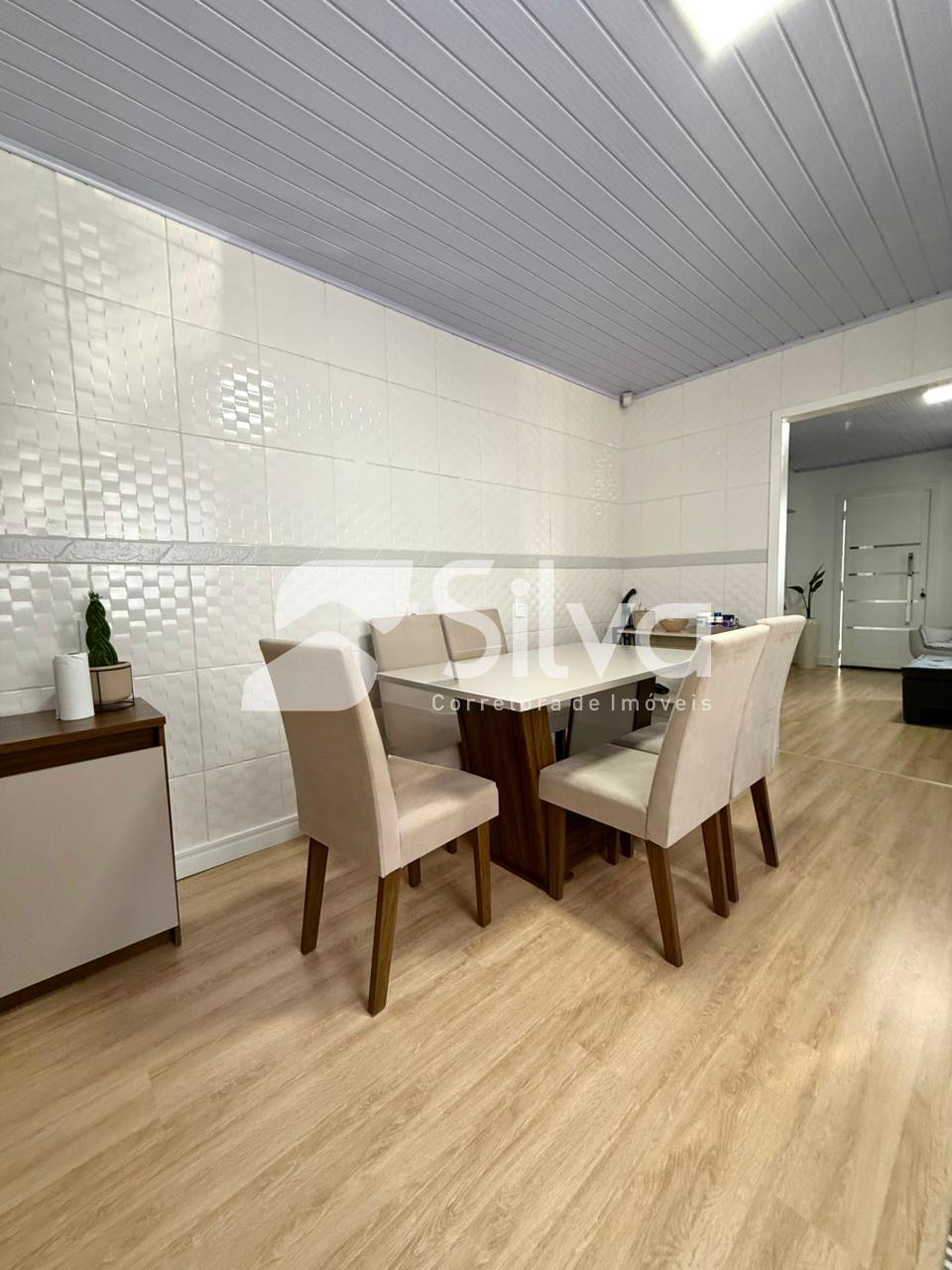 Casa a venda localizada no Loteamento Jardim Universit�rio, Dois Vizinhos-PR.