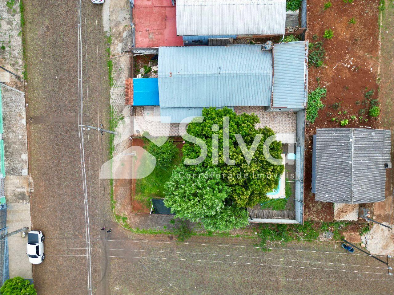 Casa a venda localizada no Centro Sul, Dois Vizinhos-PR.