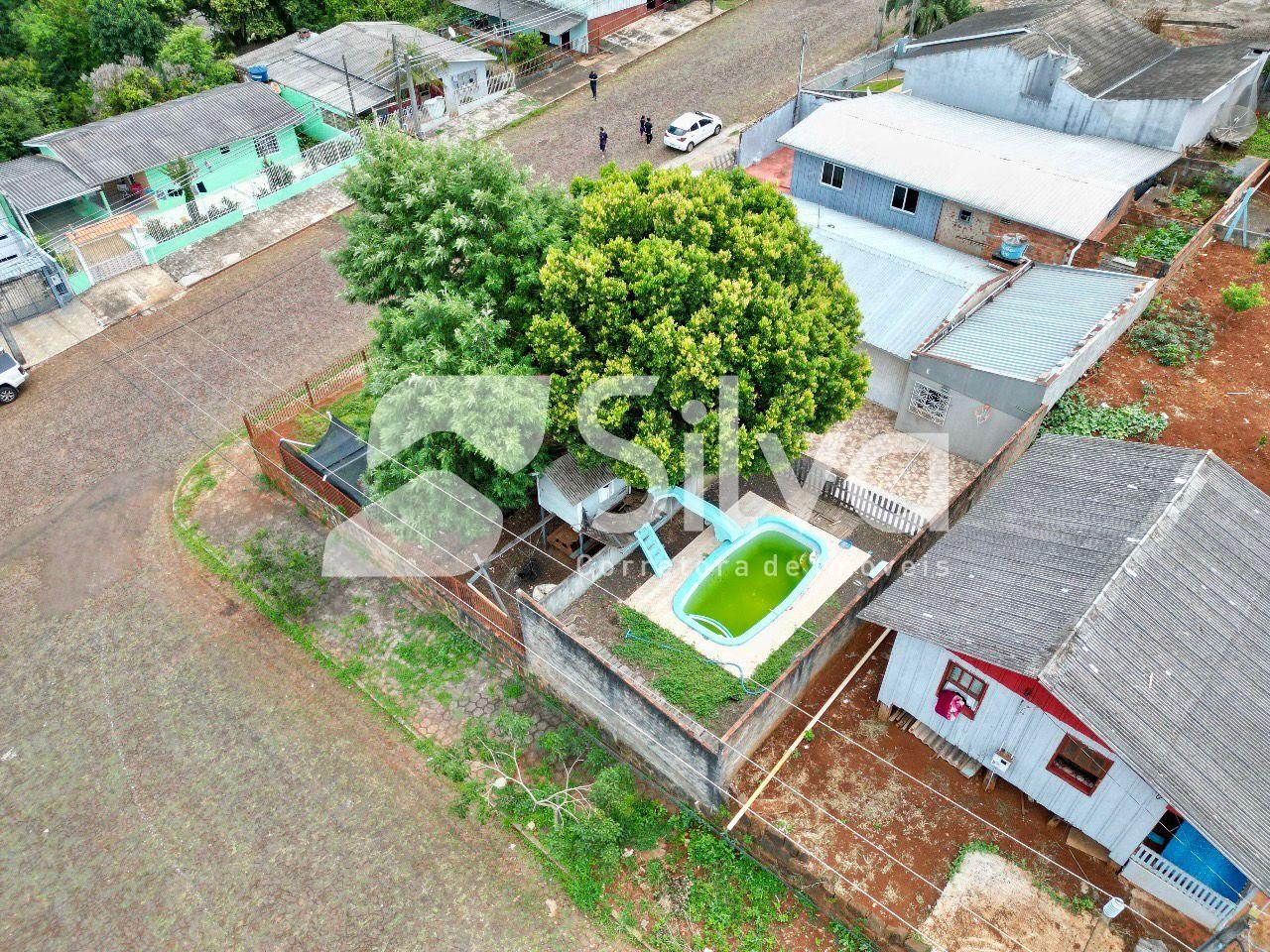 Casa a venda localizada no Centro Sul, Dois Vizinhos-PR.