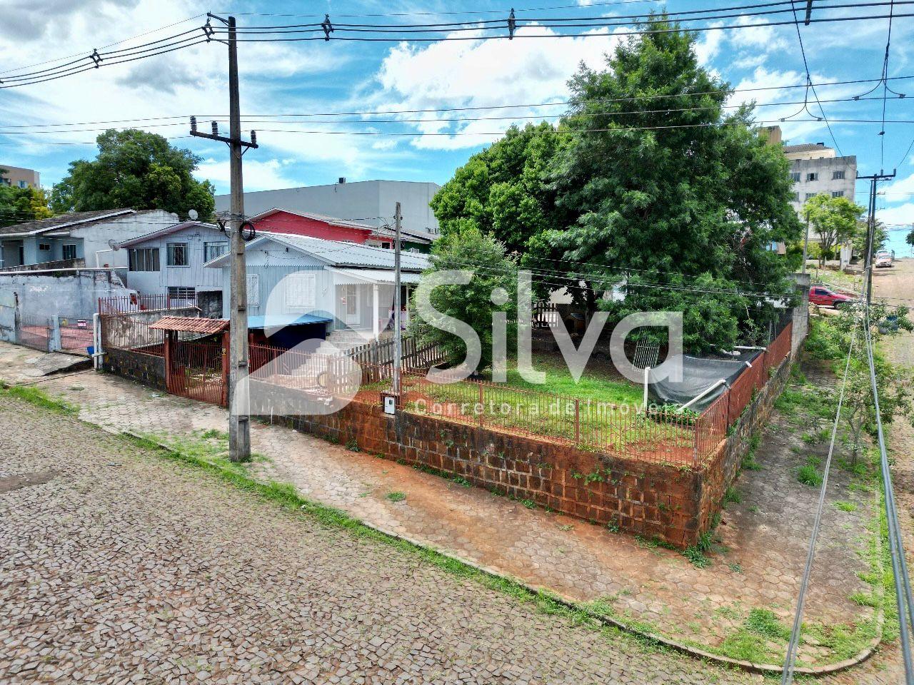 Casa a venda localizada no Centro Sul, Dois Vizinhos-PR.