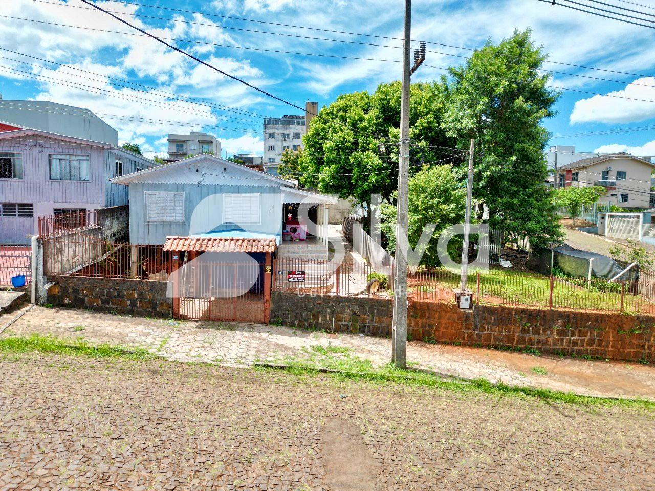 Casa a venda localizada no Centro Sul, Dois Vizinhos-PR.