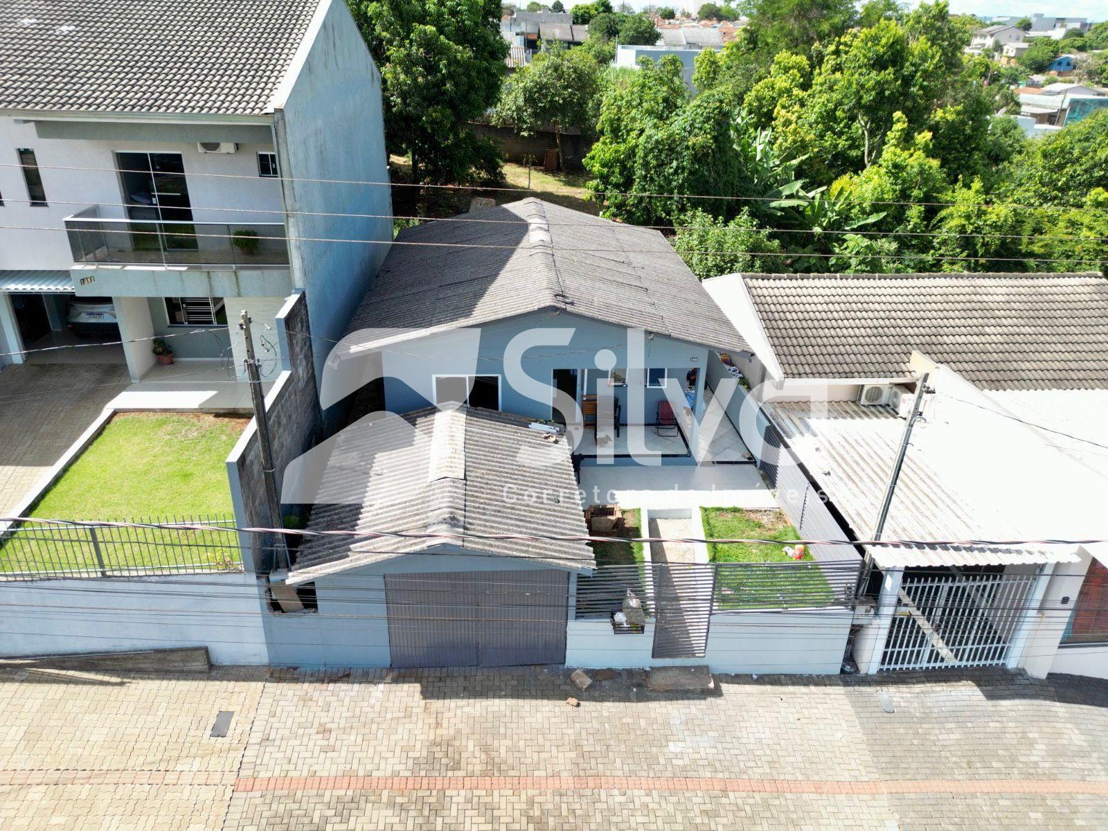 Casa a venda localizada no Bairro S�o Francisco de Assis, Dois Vizinhos-PR.