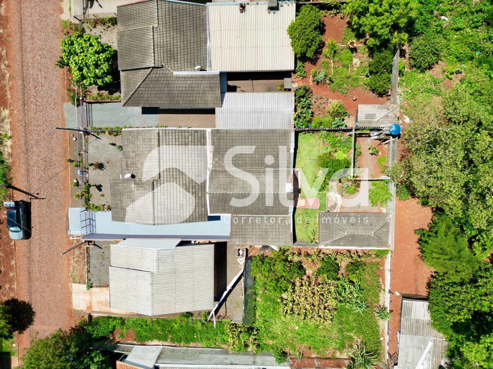 Casa a venda localizada no Bairro Margarida Galvan, Dois Vizinhos-PR.
