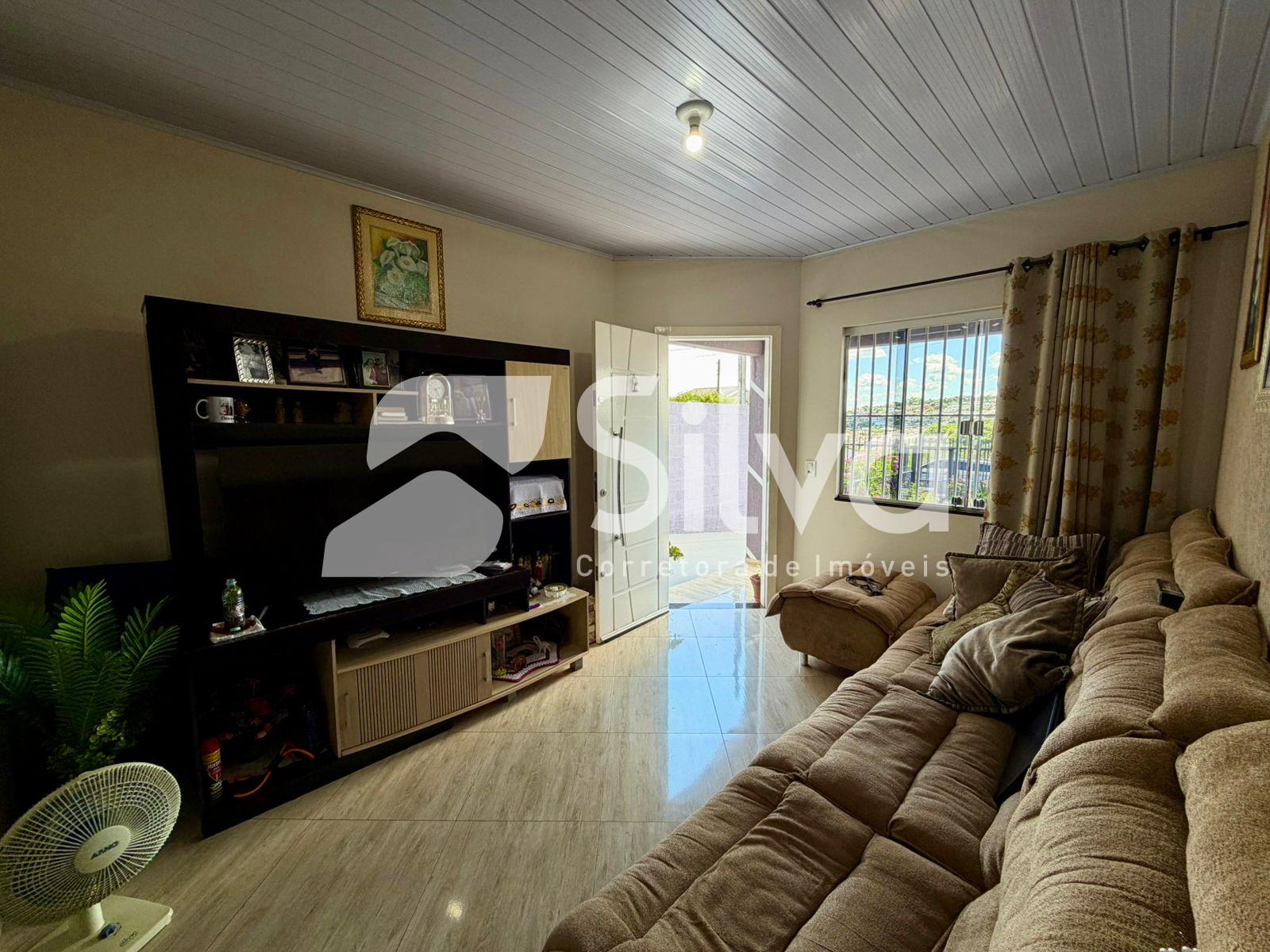 Casa a venda localizada no Bairro Margarida Galvan, Dois Vizinhos-PR.