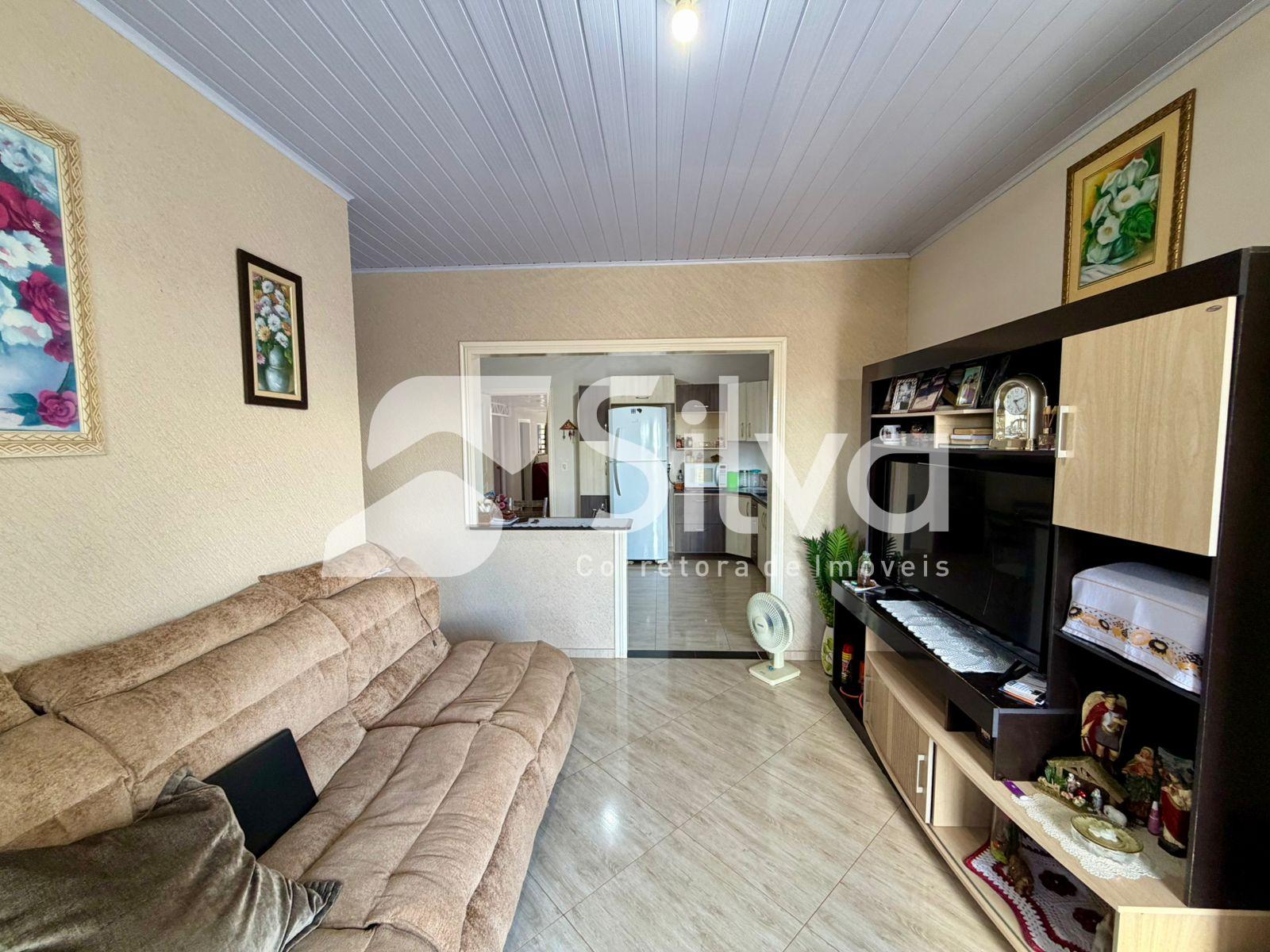 Casa a venda localizada no Bairro Margarida Galvan, Dois Vizinhos-PR.