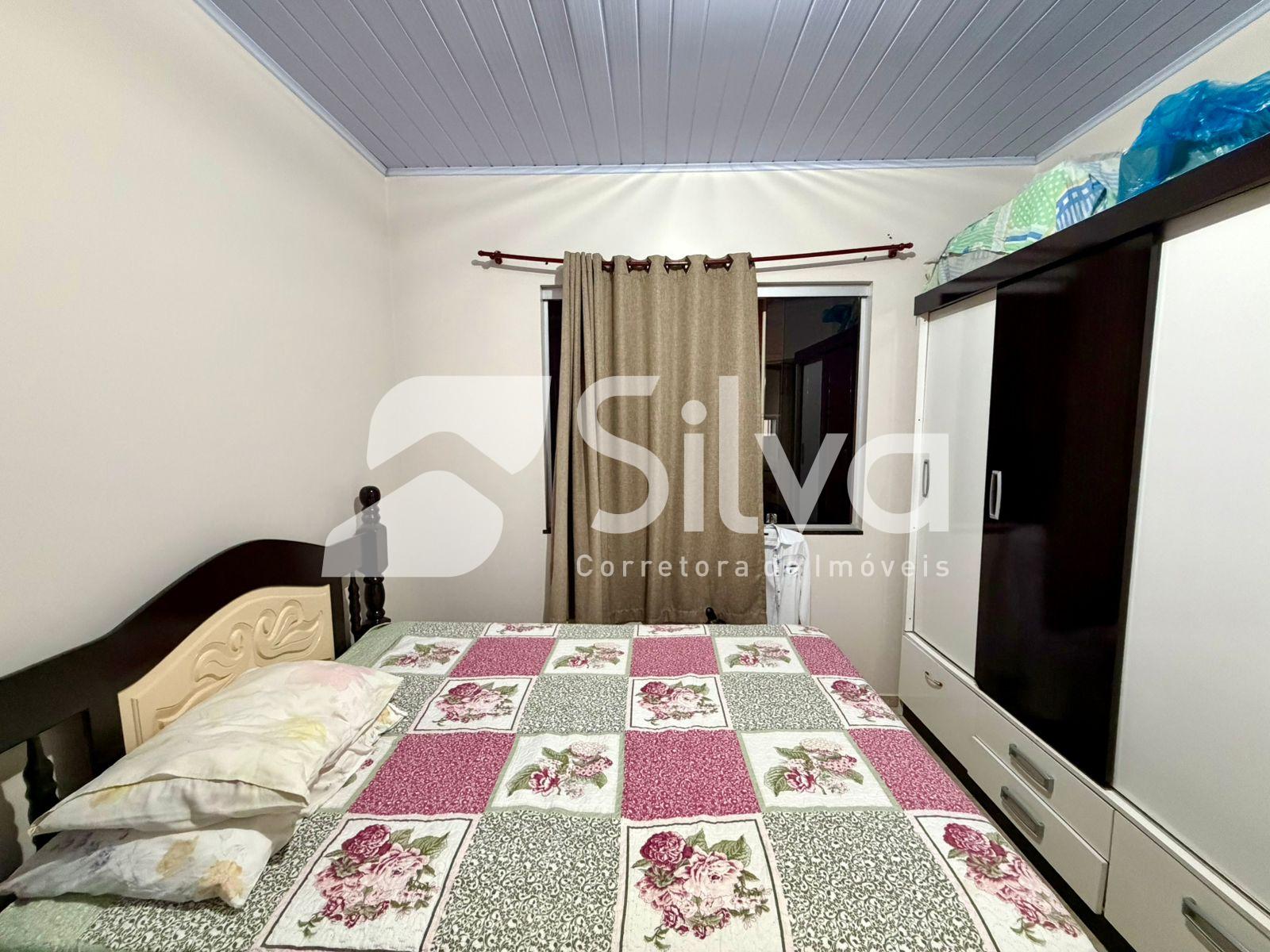 Casa a venda localizada no Bairro Margarida Galvan, Dois Vizinhos-PR.