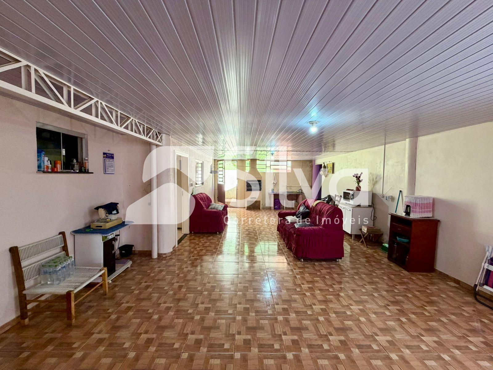 Casa a venda localizada no Bairro Margarida Galvan, Dois Vizinhos-PR.