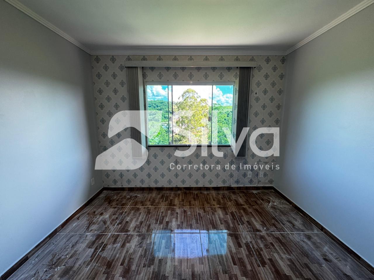 Sobrado a venda localizado no Loteamento Panisson, Dois Vizinhos-PR.