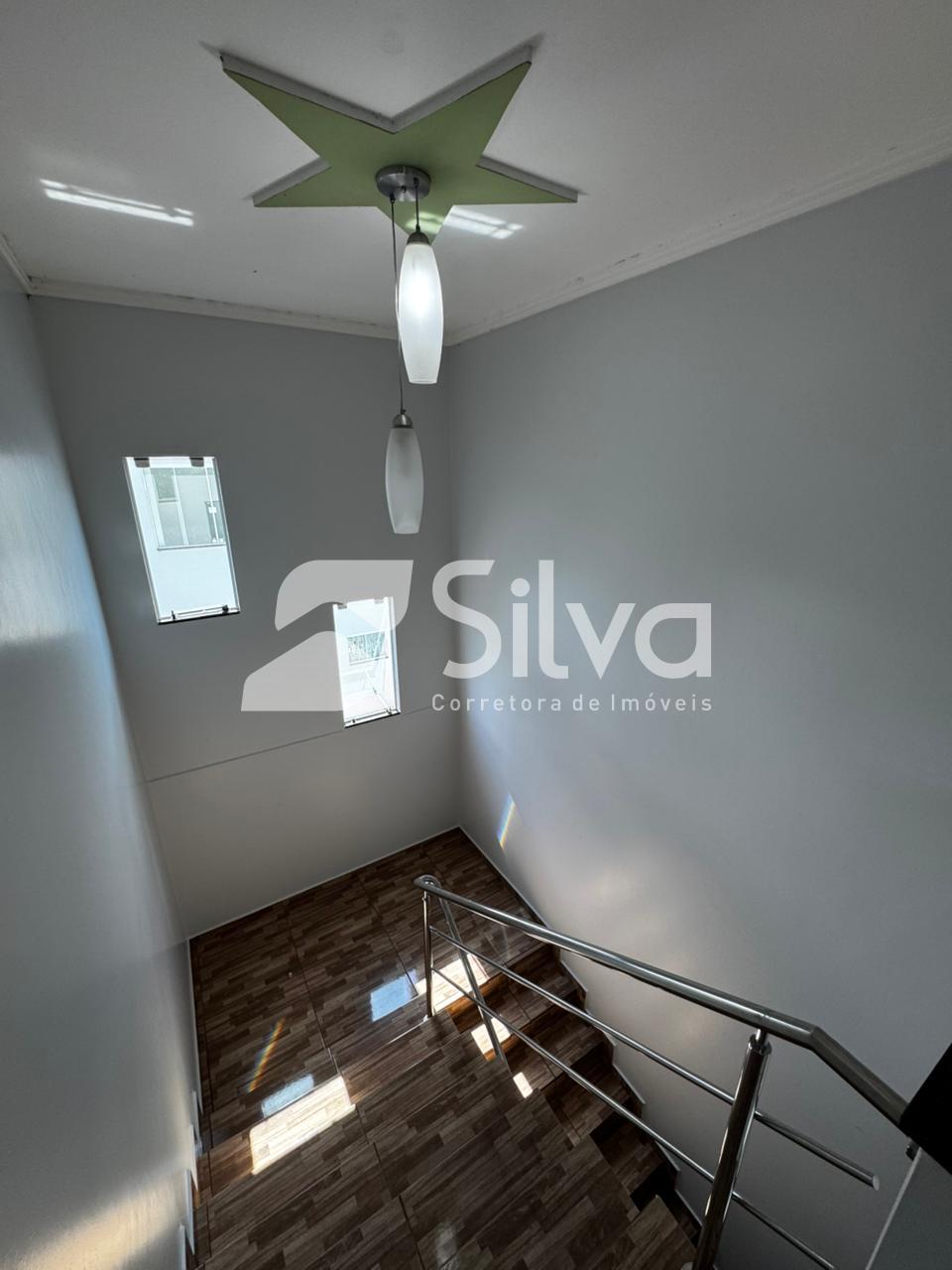 Sobrado a venda localizado no Loteamento Panisson, Dois Vizinhos-PR.