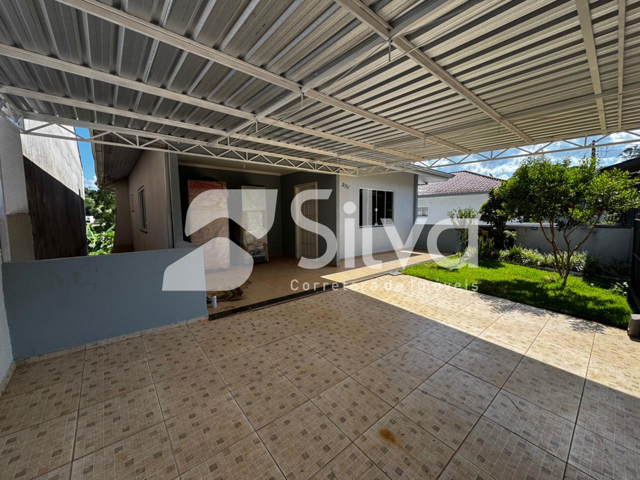 Sobrado a venda localizado no Loteamento Panisson, Dois Vizinhos-PR.