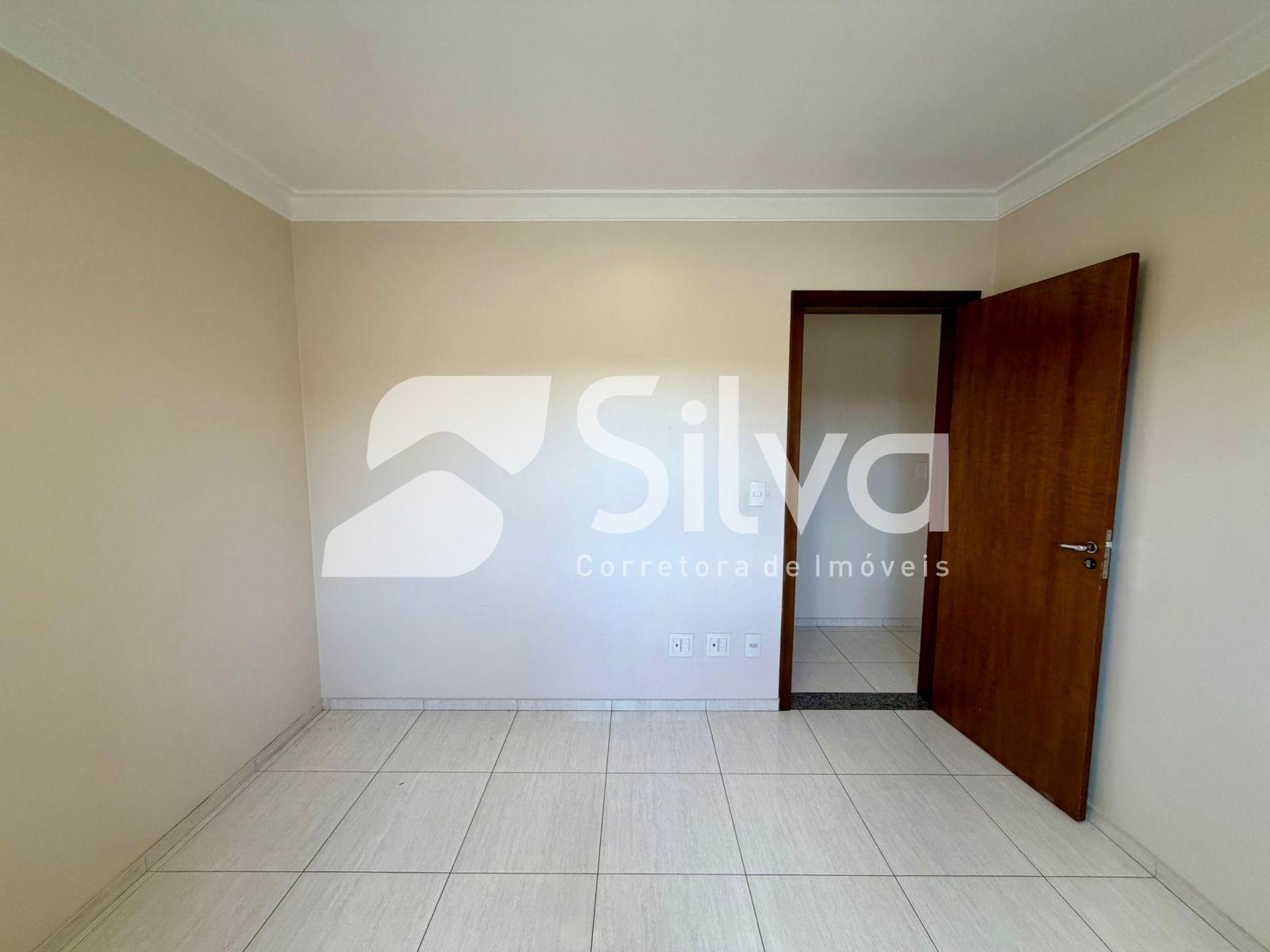 Apartamento para loca��o com 01 su�te e 02 dormit�rios - Centro Sul.