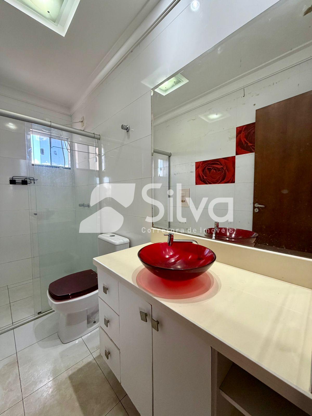 Apartamento para loca��o com 01 su�te e 02 dormit�rios - Centro Sul.