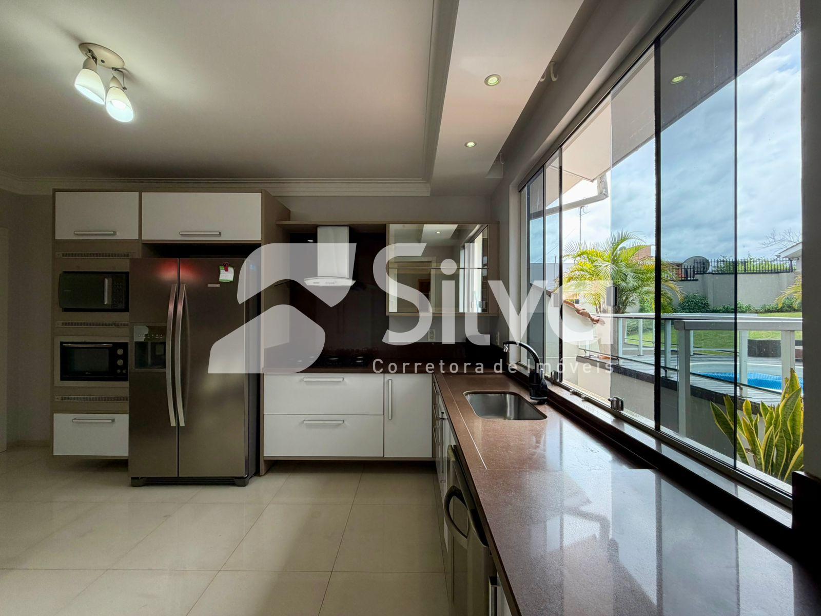 Casa a venda localizada no Bairro S�o Francisco de Assis, Dois Vizinhos-PR.