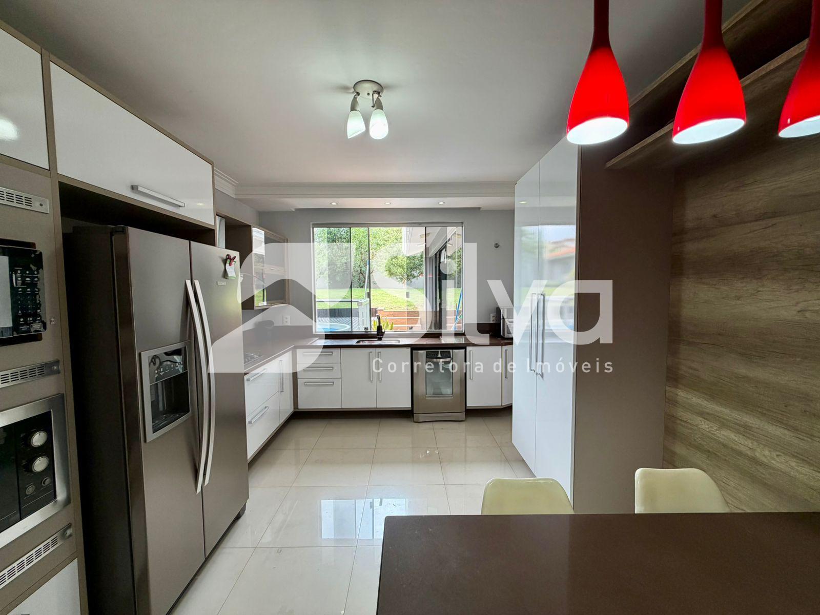 Casa a venda localizada no Bairro S�o Francisco de Assis, Dois Vizinhos-PR.