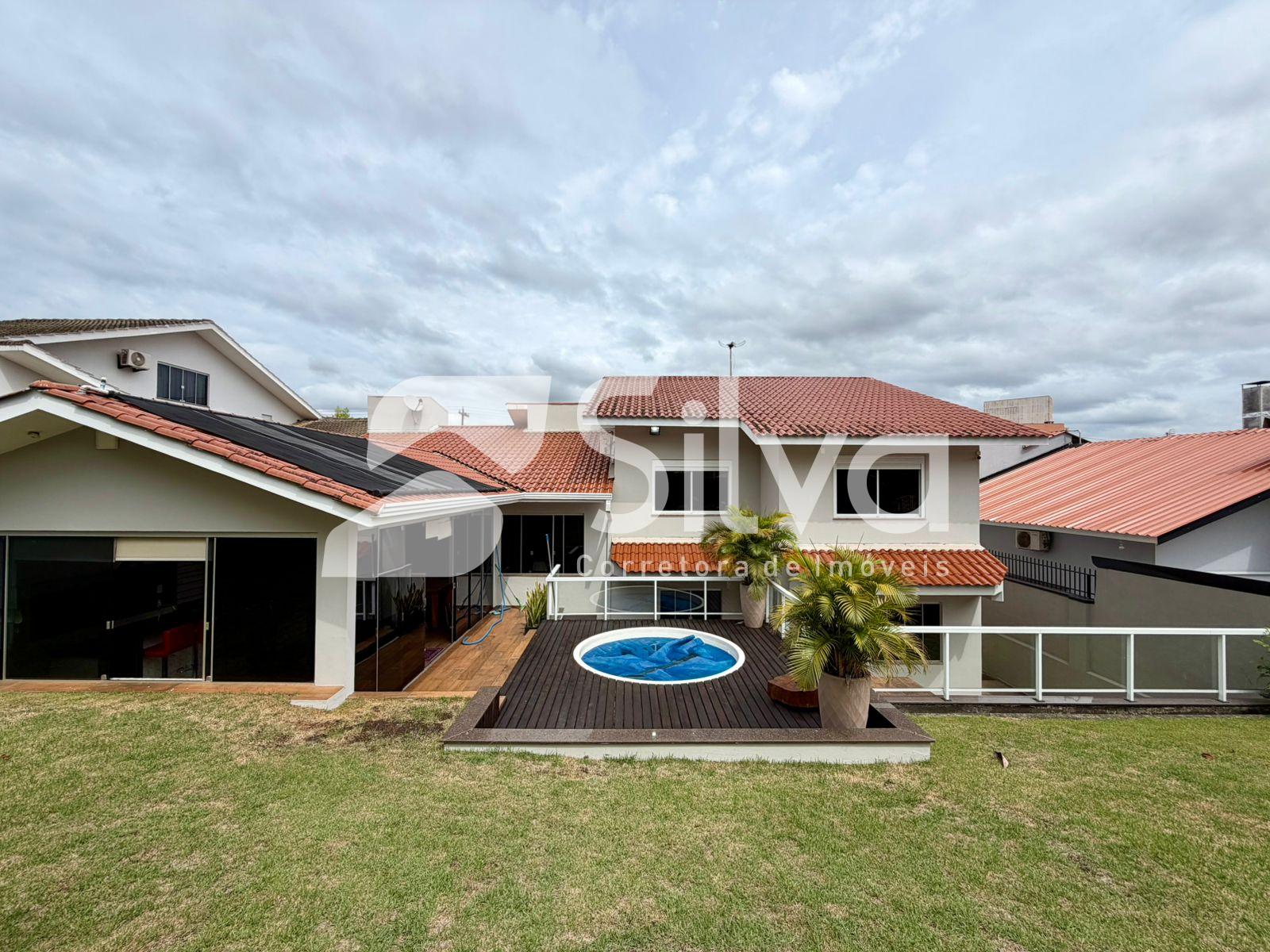 Casa a venda localizada no Bairro S�o Francisco de Assis, Dois Vizinhos-PR.