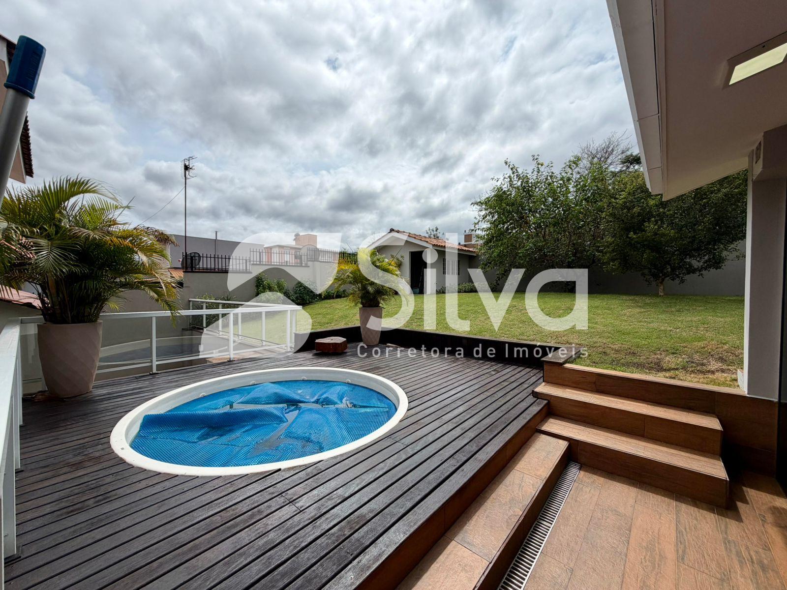 Casa a venda localizada no Bairro S�o Francisco de Assis, Dois Vizinhos-PR.