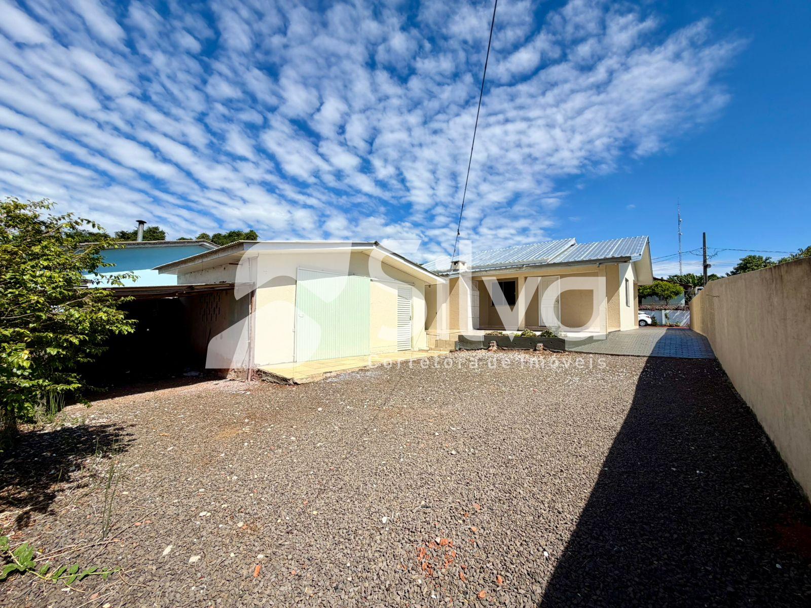 Casa para loca��o com 03 dormit�rios - Bairro Jardim Marcante.