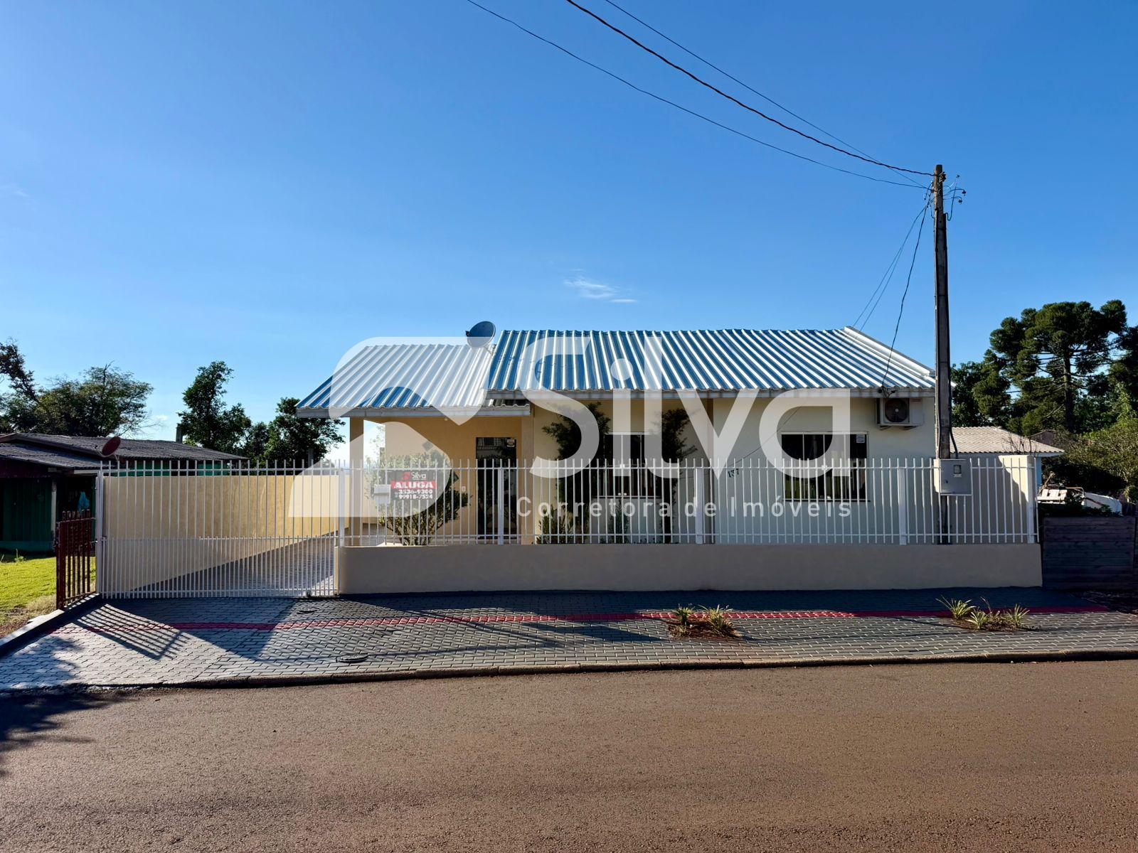 Casa para loca??o com 03 dormit?rios - Bairro Jardim Marcante.