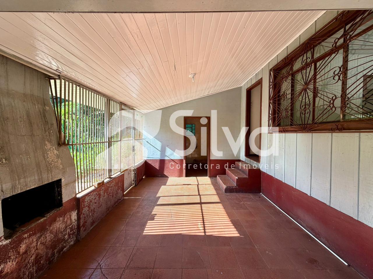 Casa a venda, localizada no Centro Norte, Dois Vizinhos-PR.